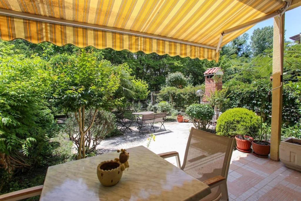 Private summer villa close to the black sea