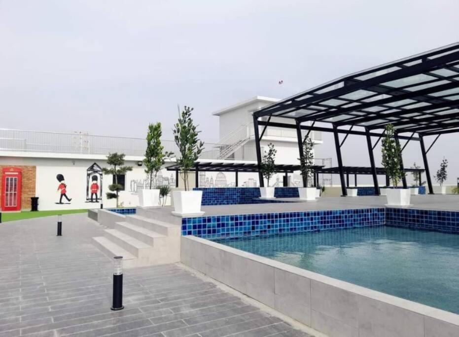 Joyful Sitiawan skygarden swimming pool
