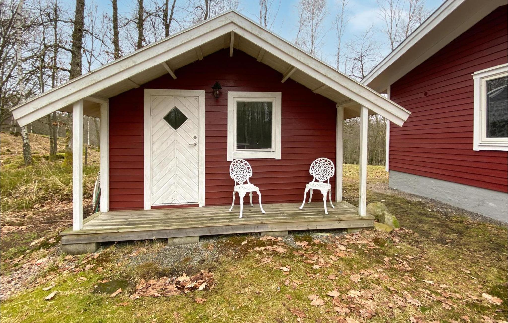 2 Bedroom Awesome Home In Torestorp view 5