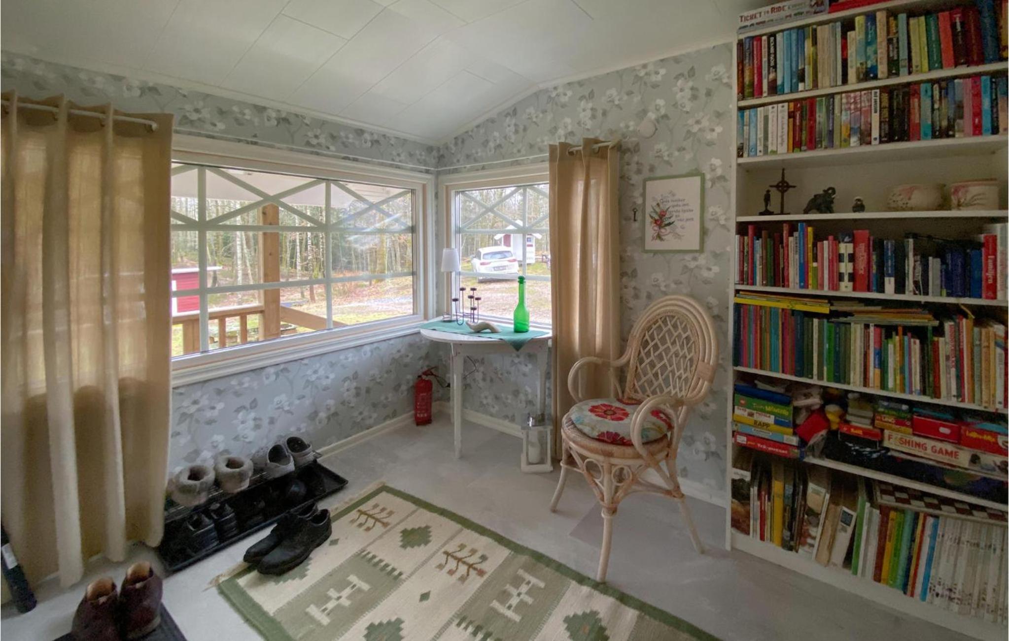 2 Bedroom Awesome Home In Torestorp view 4