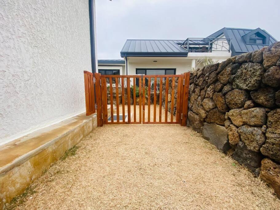 Miru House