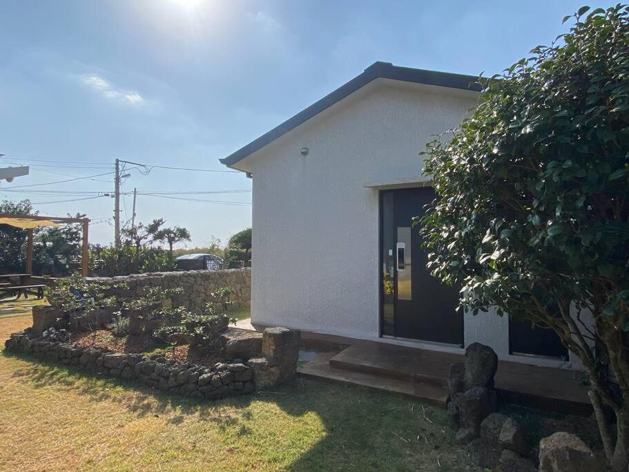 Miru House