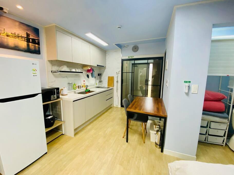 Miru House