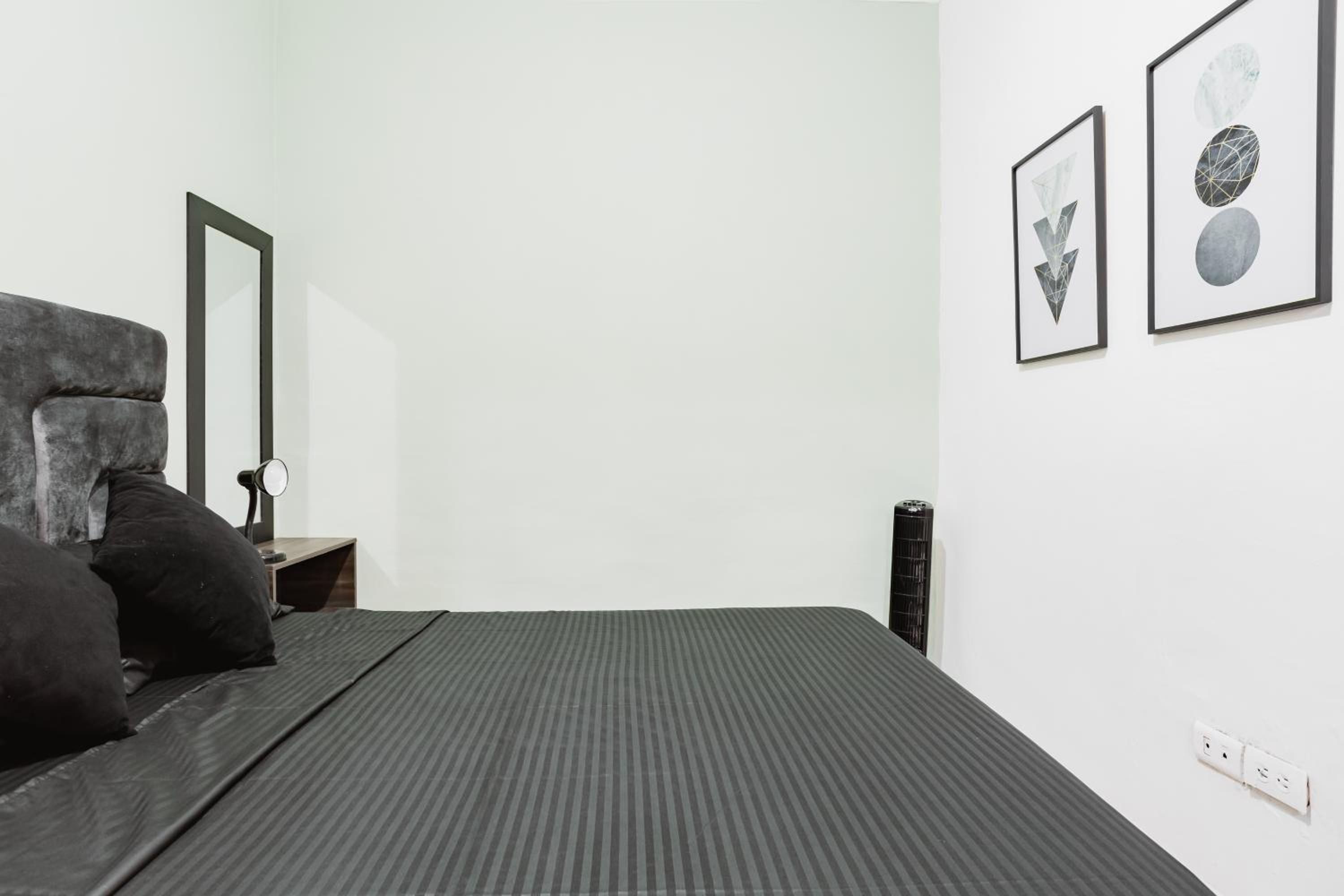 Apartamento turístico Medellín Laureles, By Family Rooms