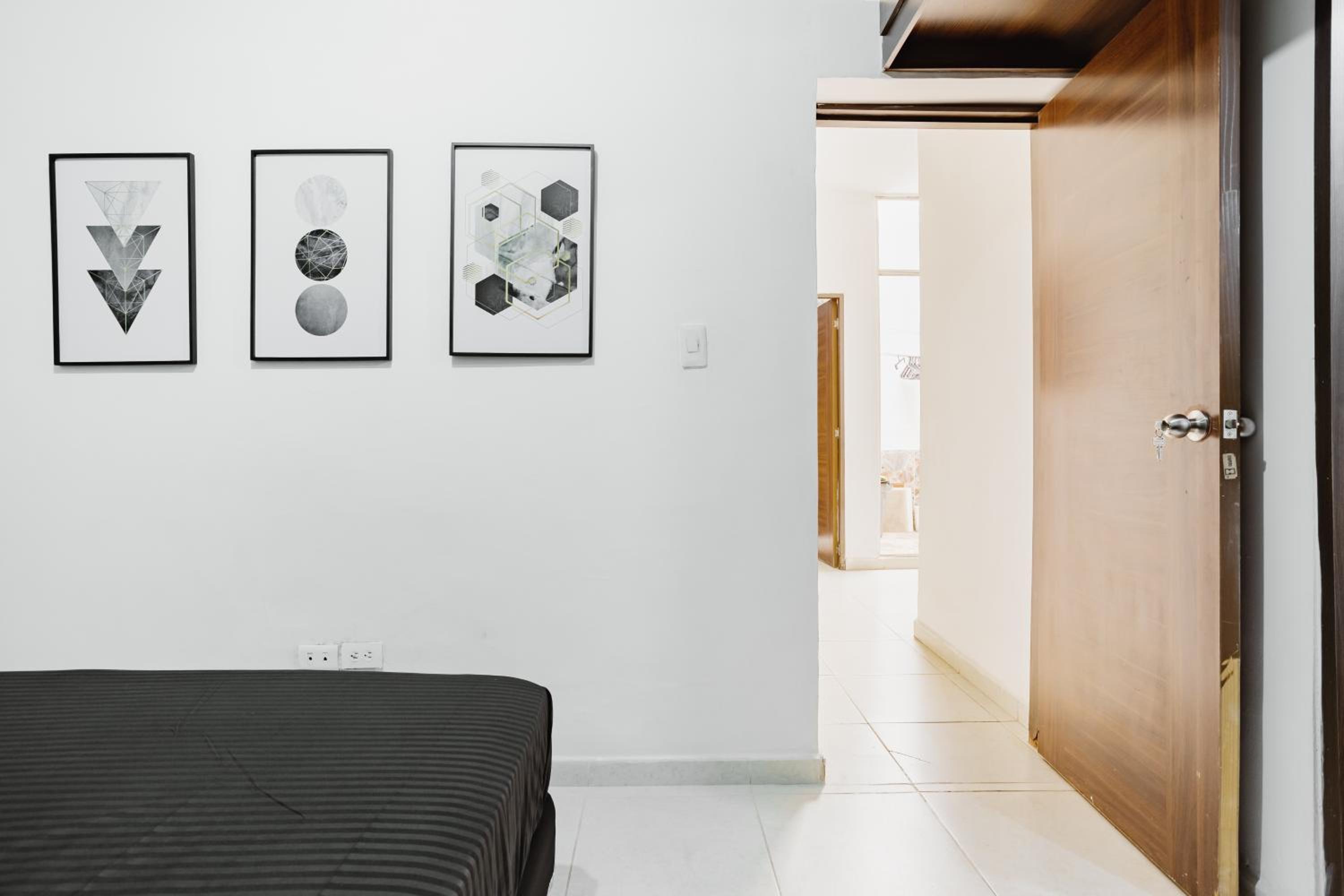 Apartamento turístico Medellín Laureles, By Family Rooms