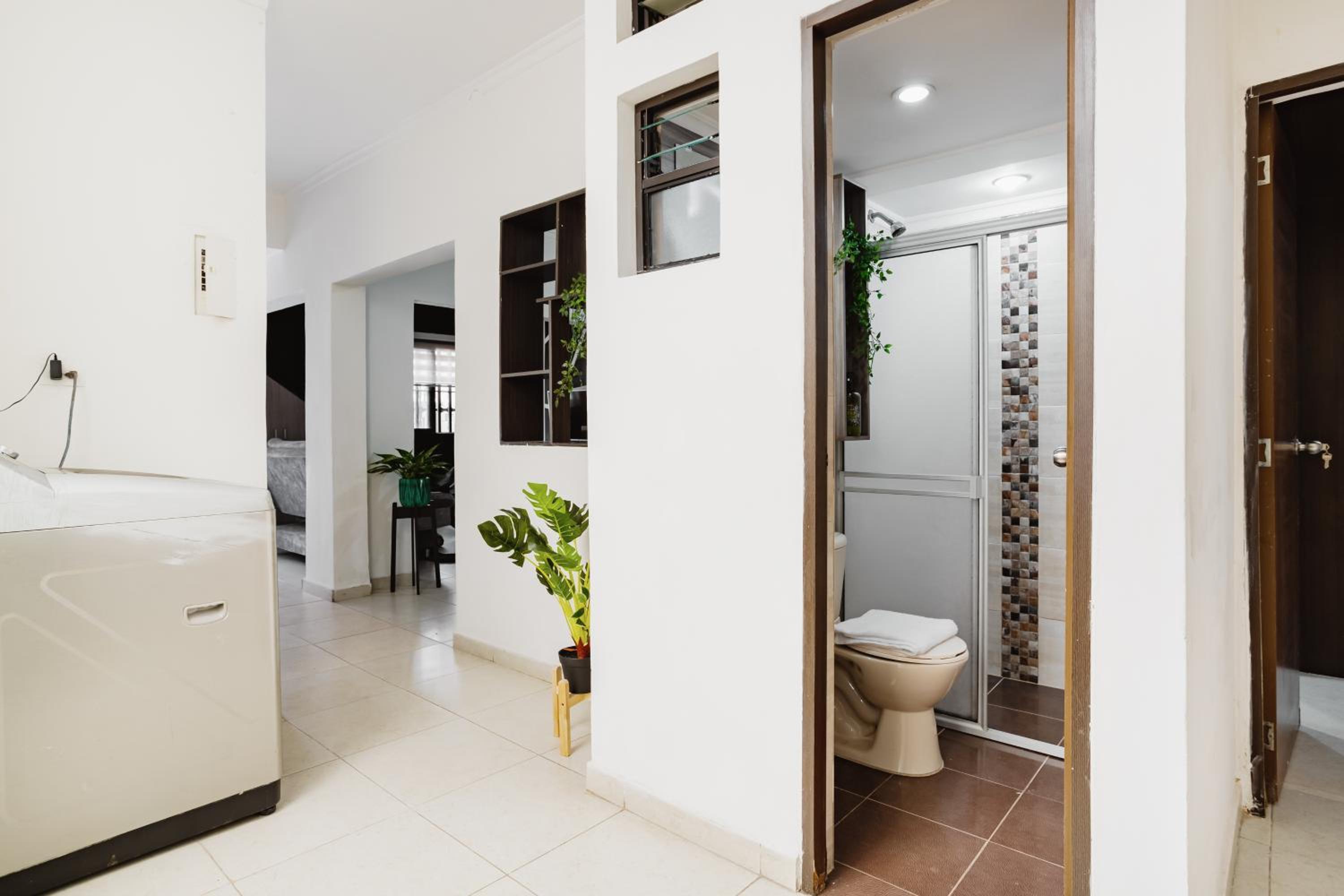 Apartamento turístico Medellín Laureles, By Family Rooms