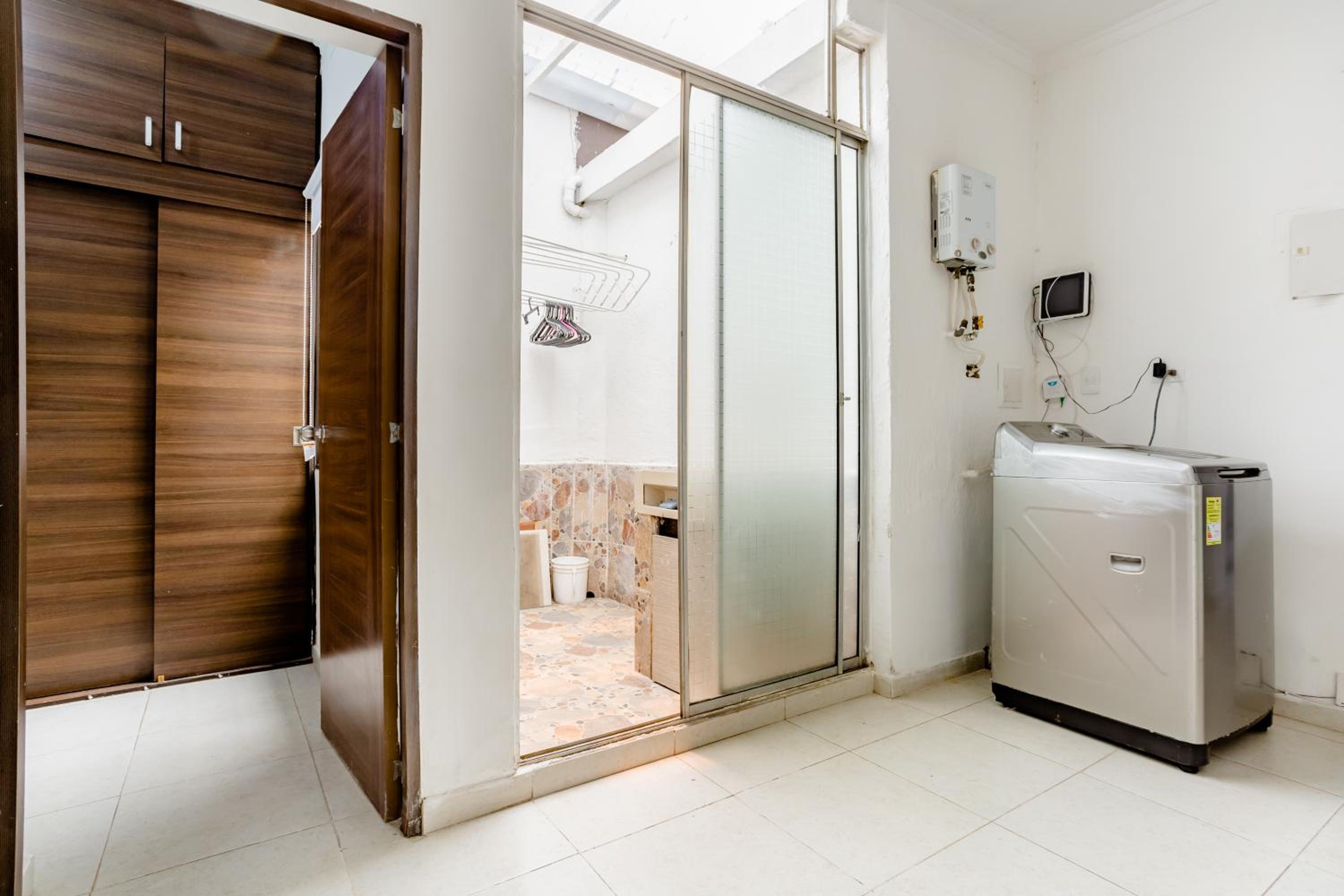 Apartamento turístico Medellín Laureles, By Family Rooms
