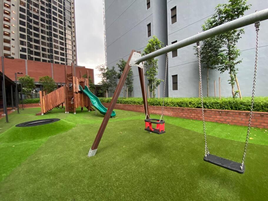 Mid Valley 3km away 360 sq ft Millerz Sq studio