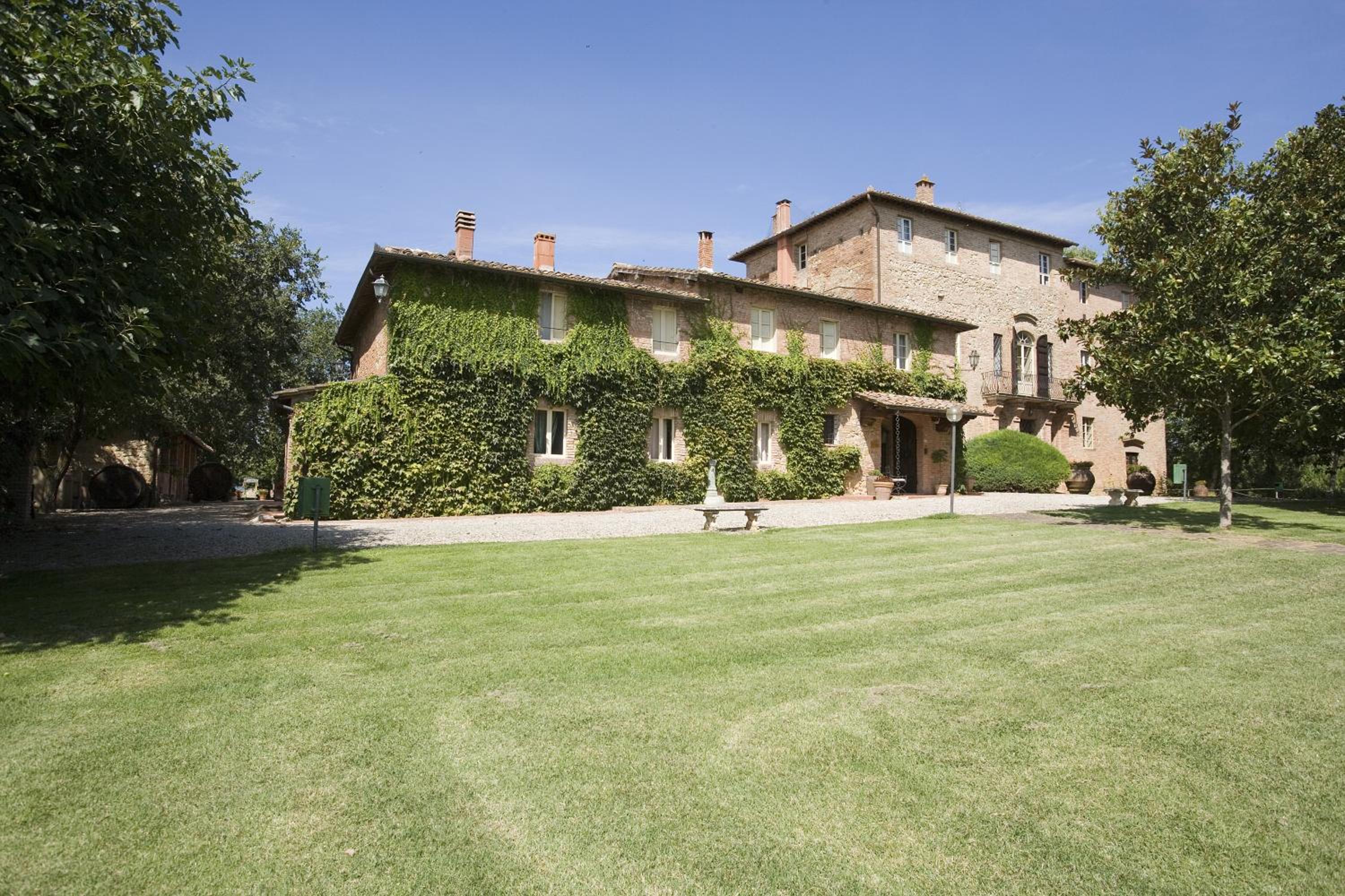 Residence Borgo San Lorenzo a Linari view 4