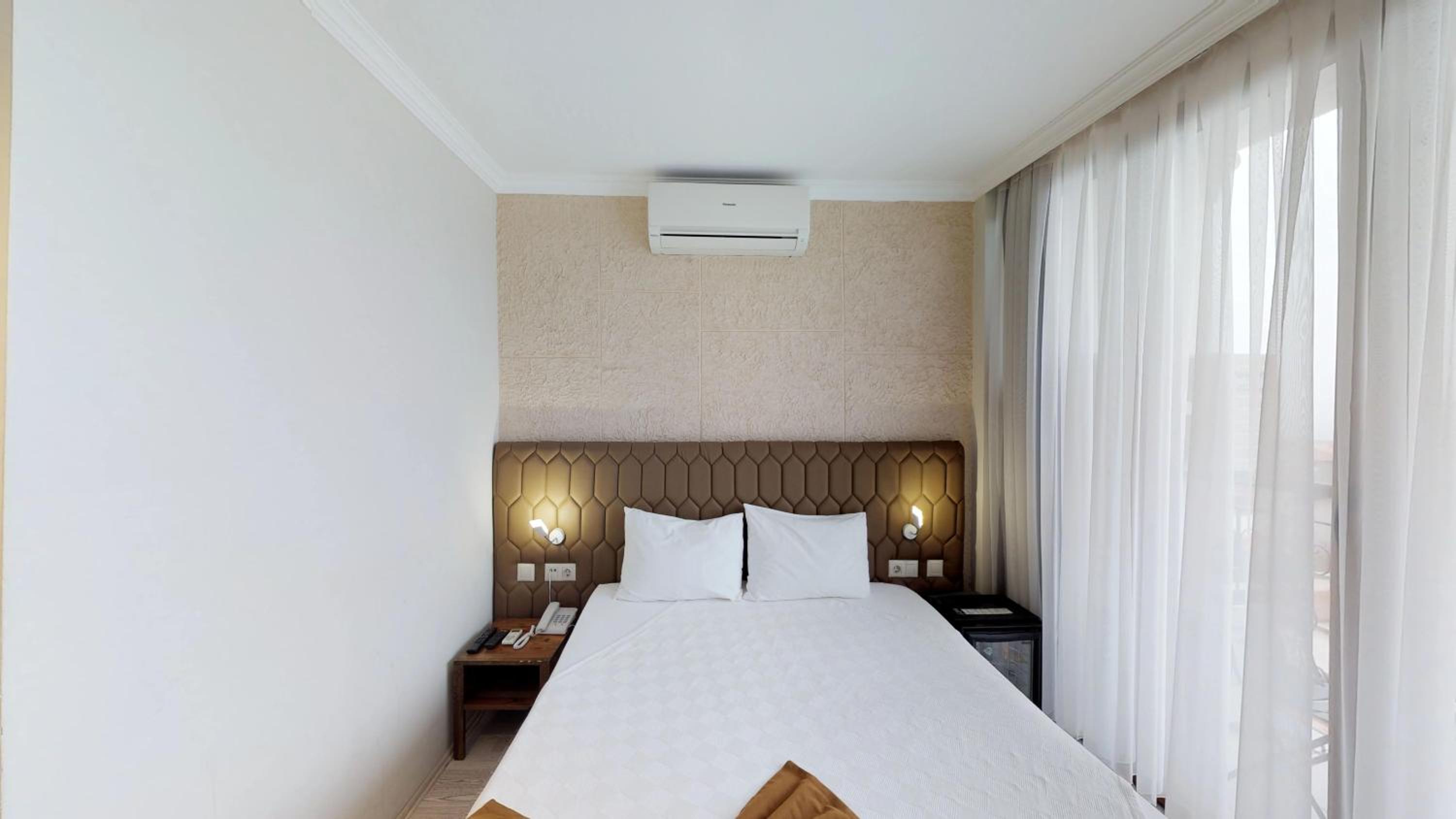 Patron Hotel - Image 37