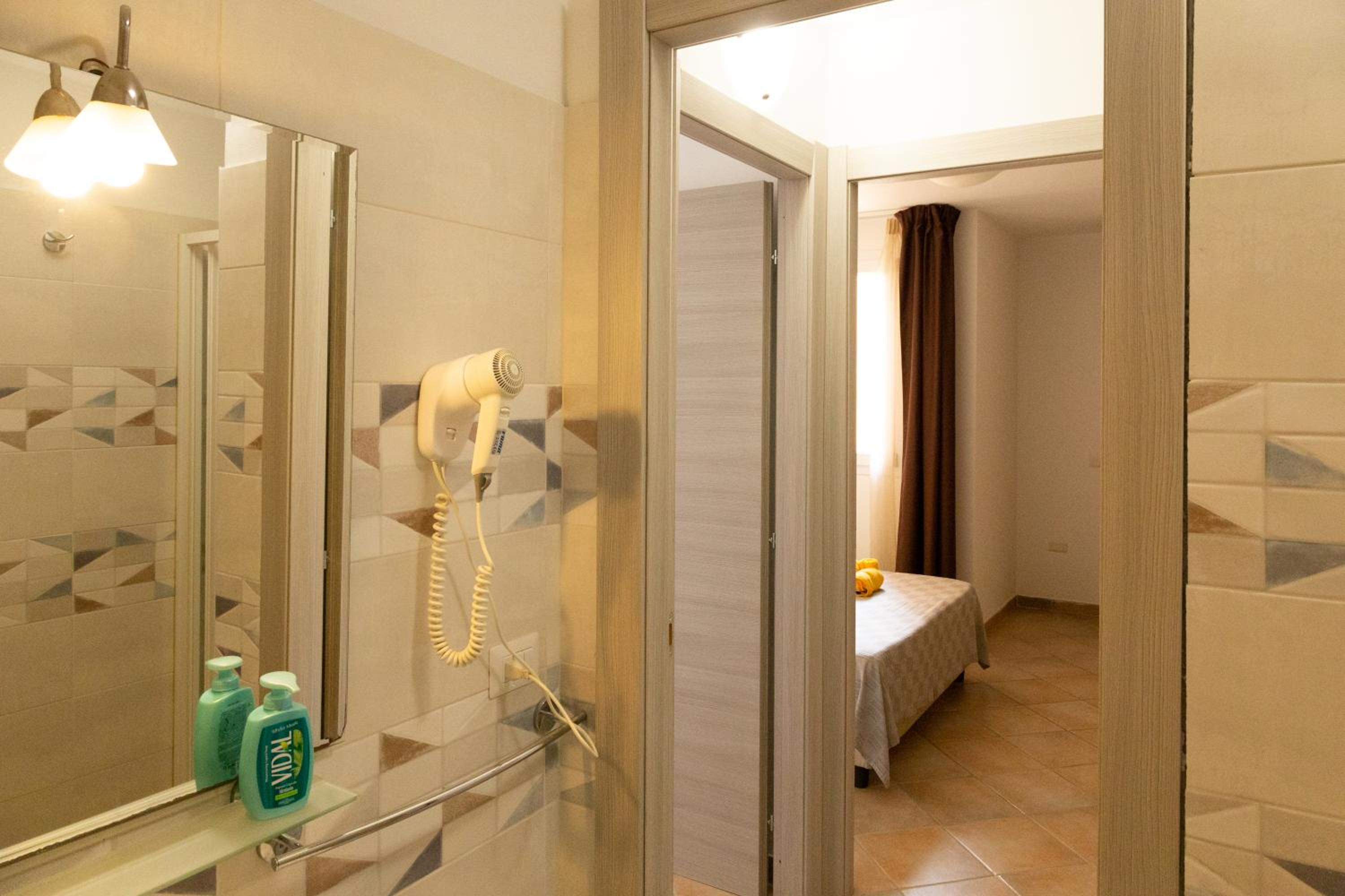 MARIS Apartments - Holiday Homes