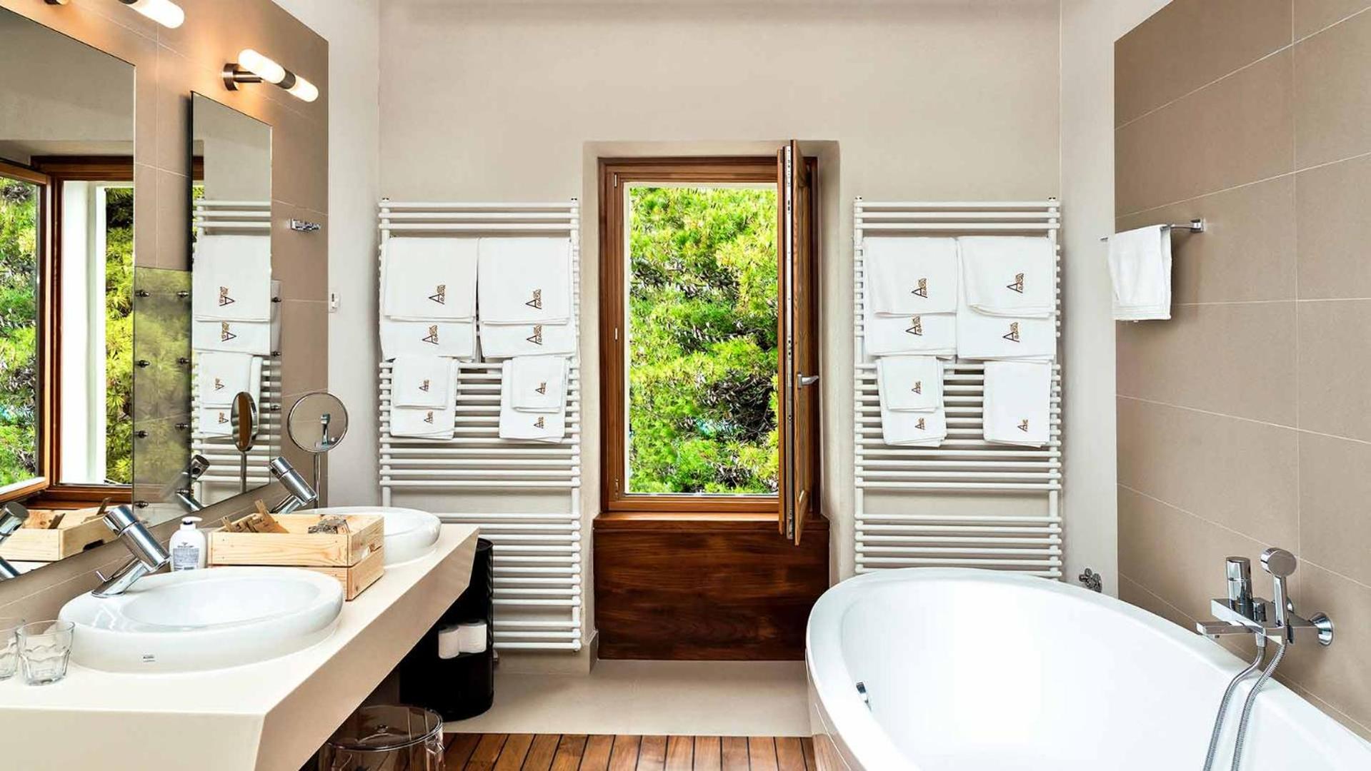 A beachfront villa near Omiš with a sauna and a gym view 3