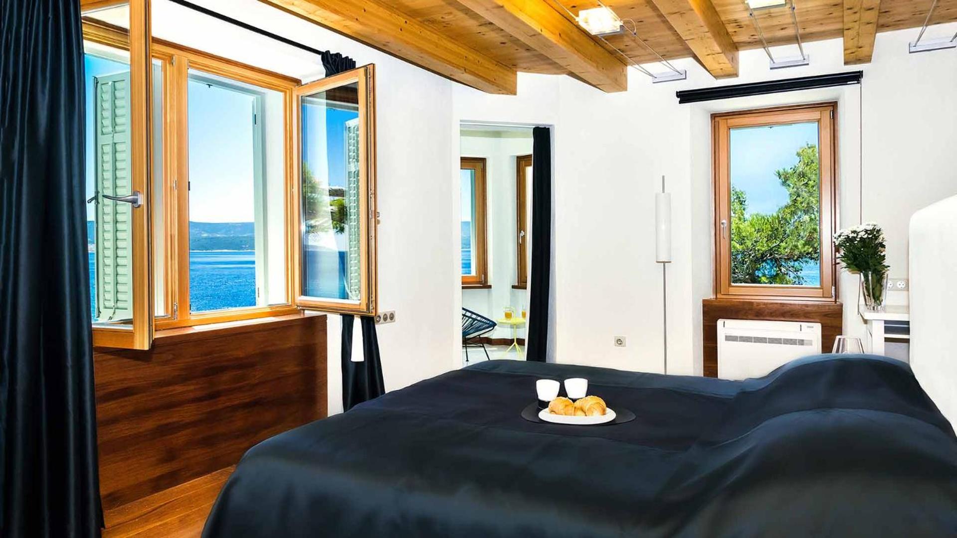 A beachfront villa near Omiš with a sauna and a gym view 4