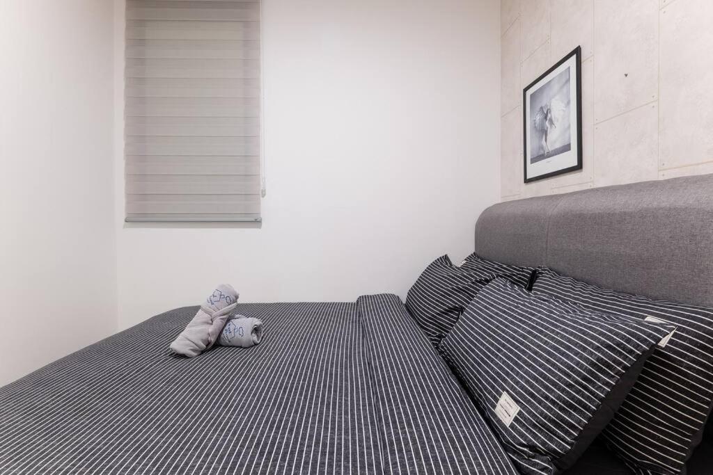 Family-friendly APT 3BR Above Mall-PoolGym MITEC