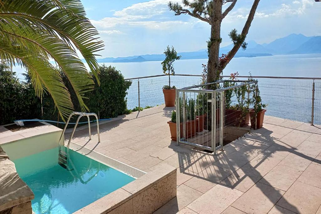 Villa VISTA LAGO view 5