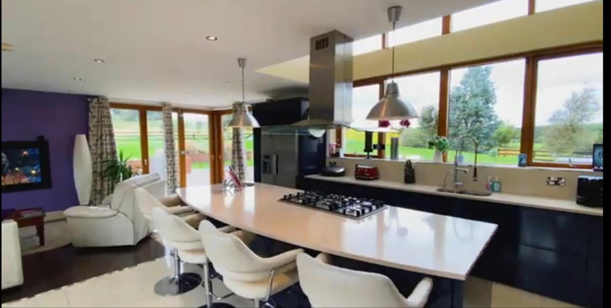 Captiva Wexford - Your Ultimate Luxury Family Villa Getaway