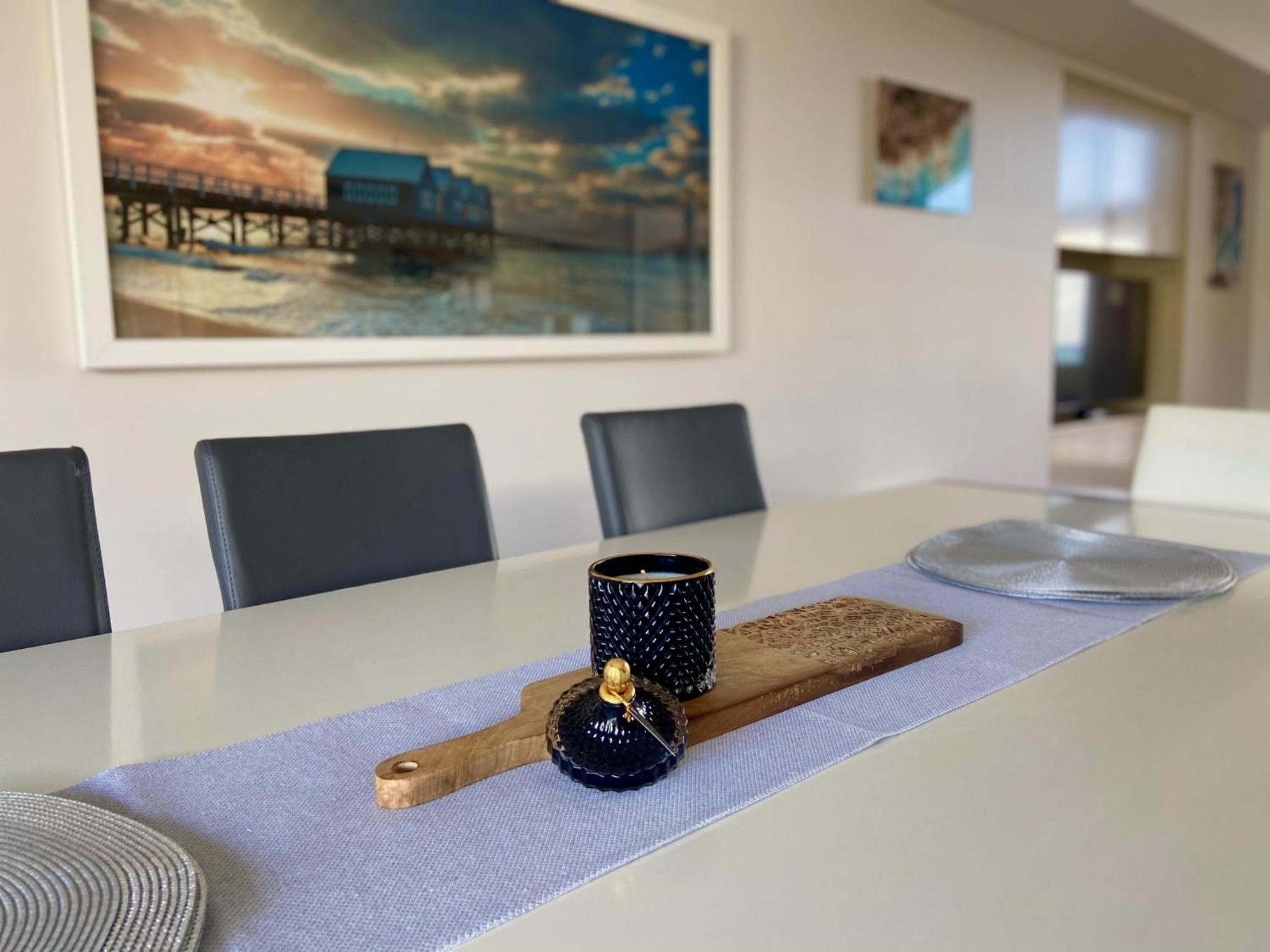 THE DECK HOUSE - Beautiful Busselton Beachfront