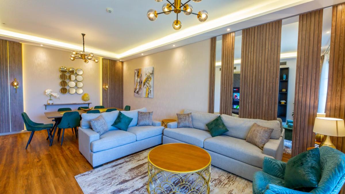 GOODWOOD SUITES HOMES VACATION