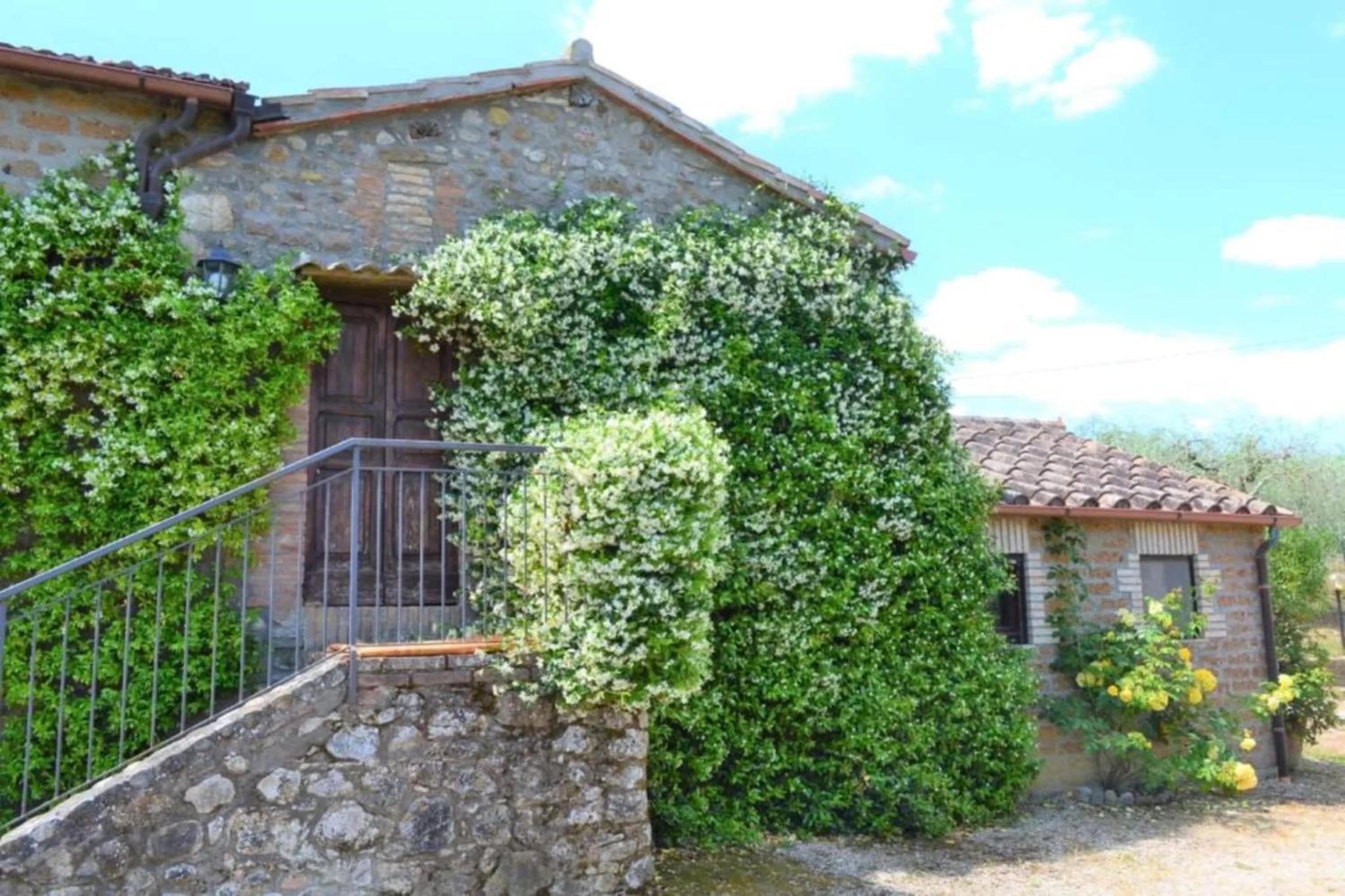 Casale Montemoro With Pool - Happy Rentals photo 4