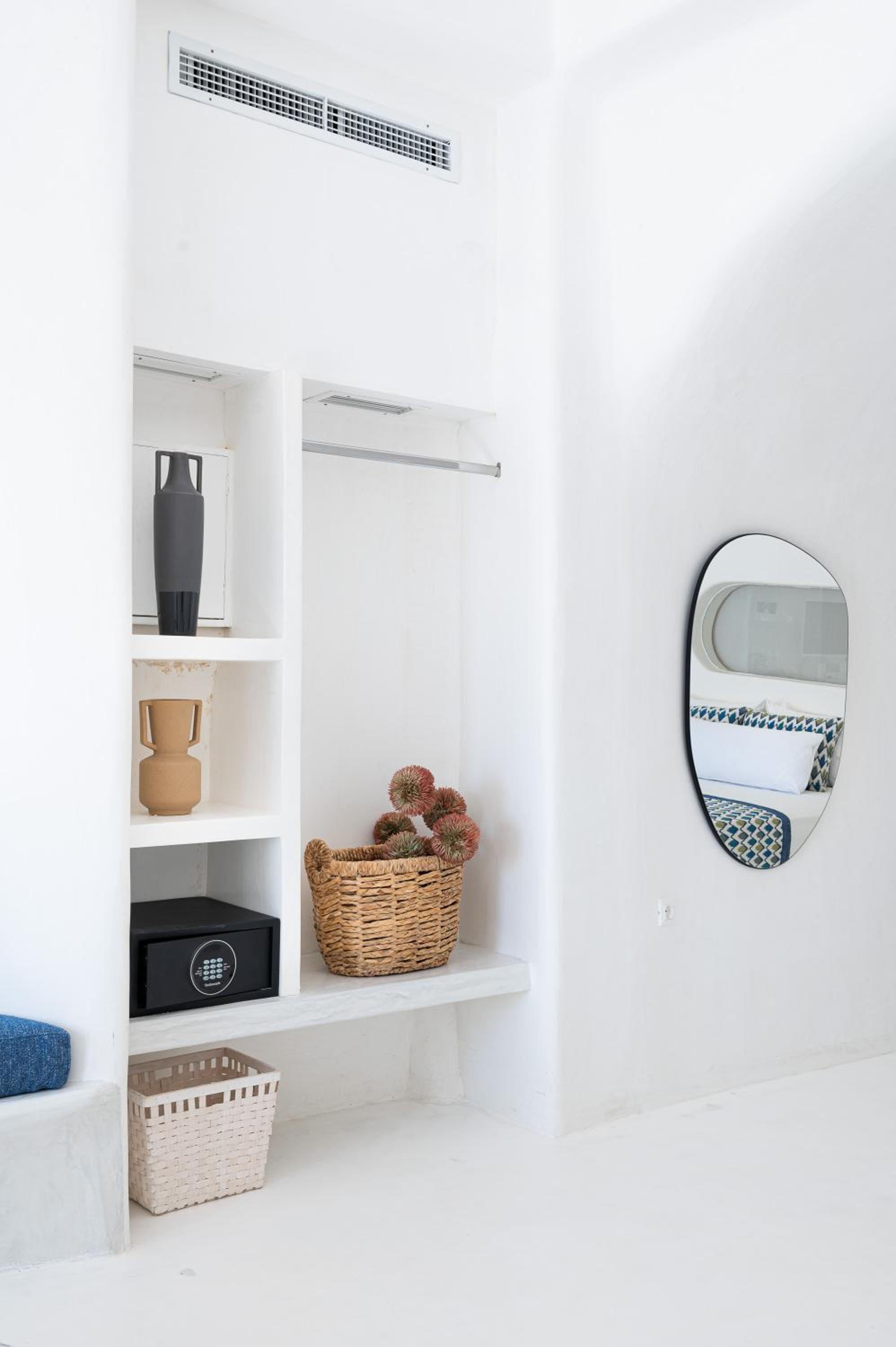 Oia Vacations - Maregio Suites - Property Image 188