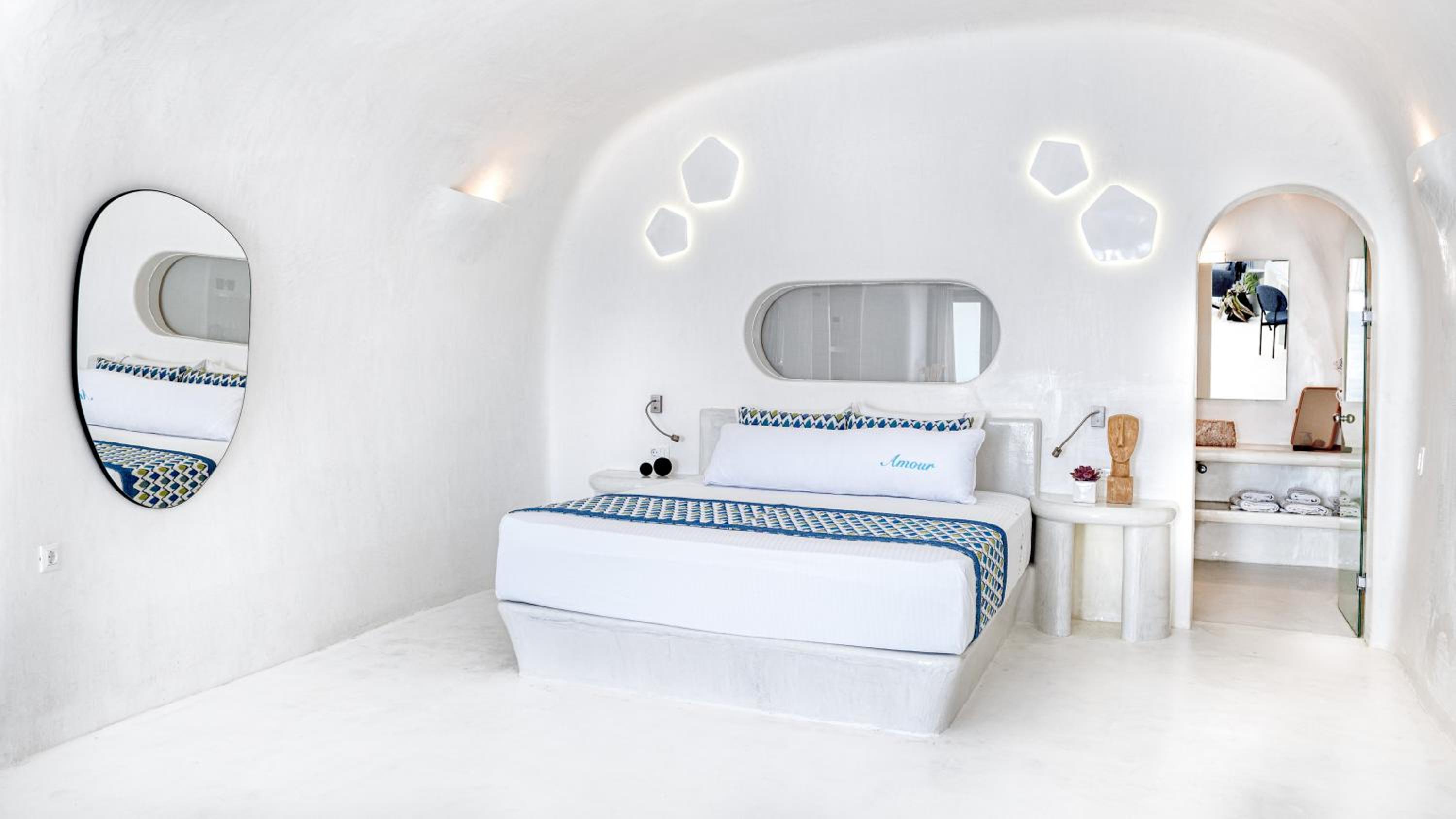 Oia Vacations - Maregio Suites - Property Image 187