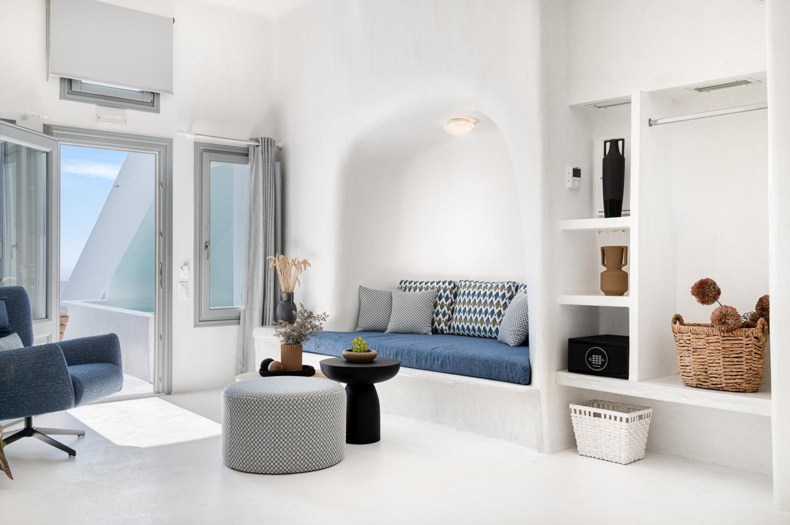 Oia Vacations - Maregio Suites - Property Image 191