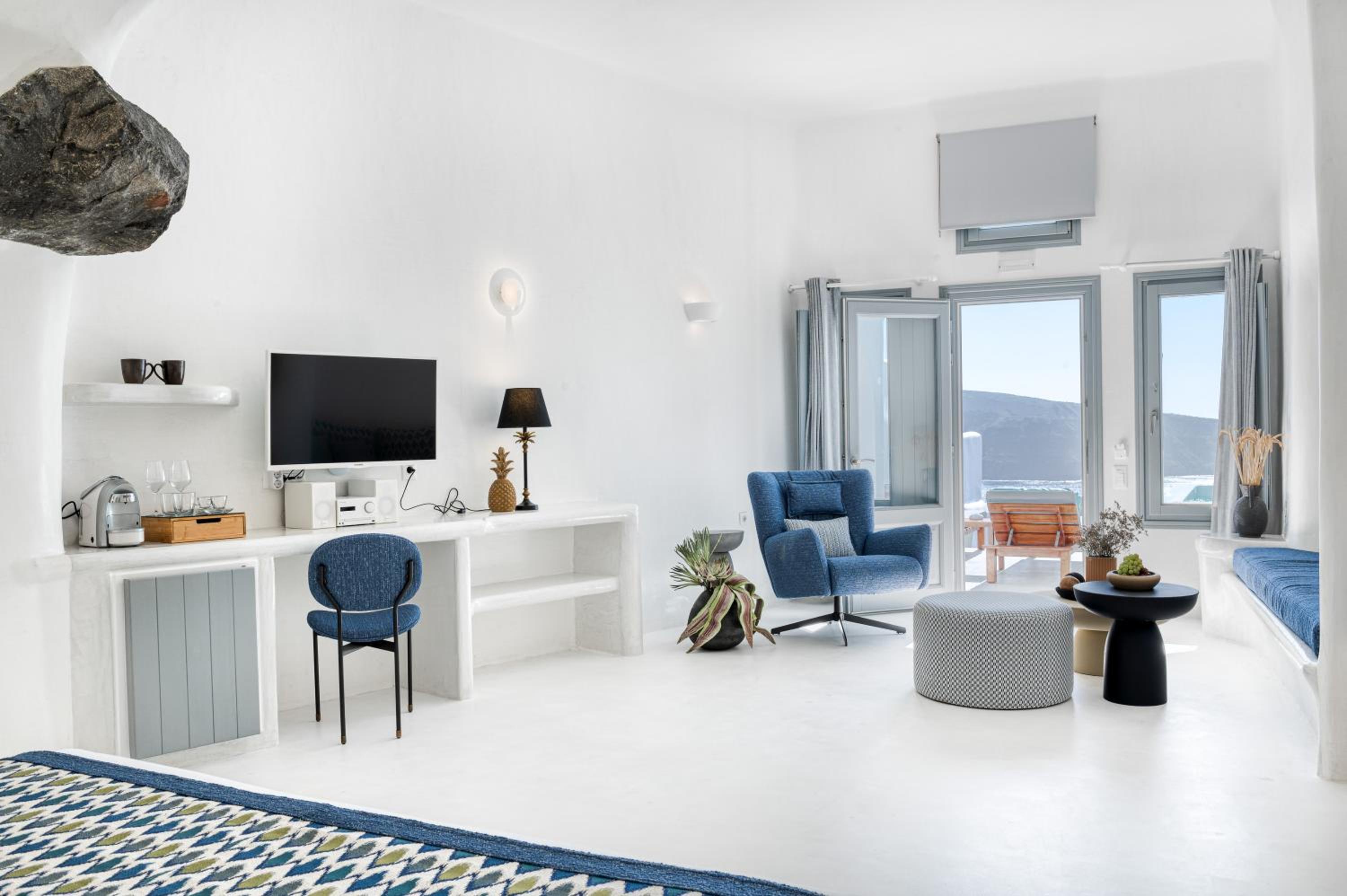 Oia Vacations - Maregio Suites - Property Image 189