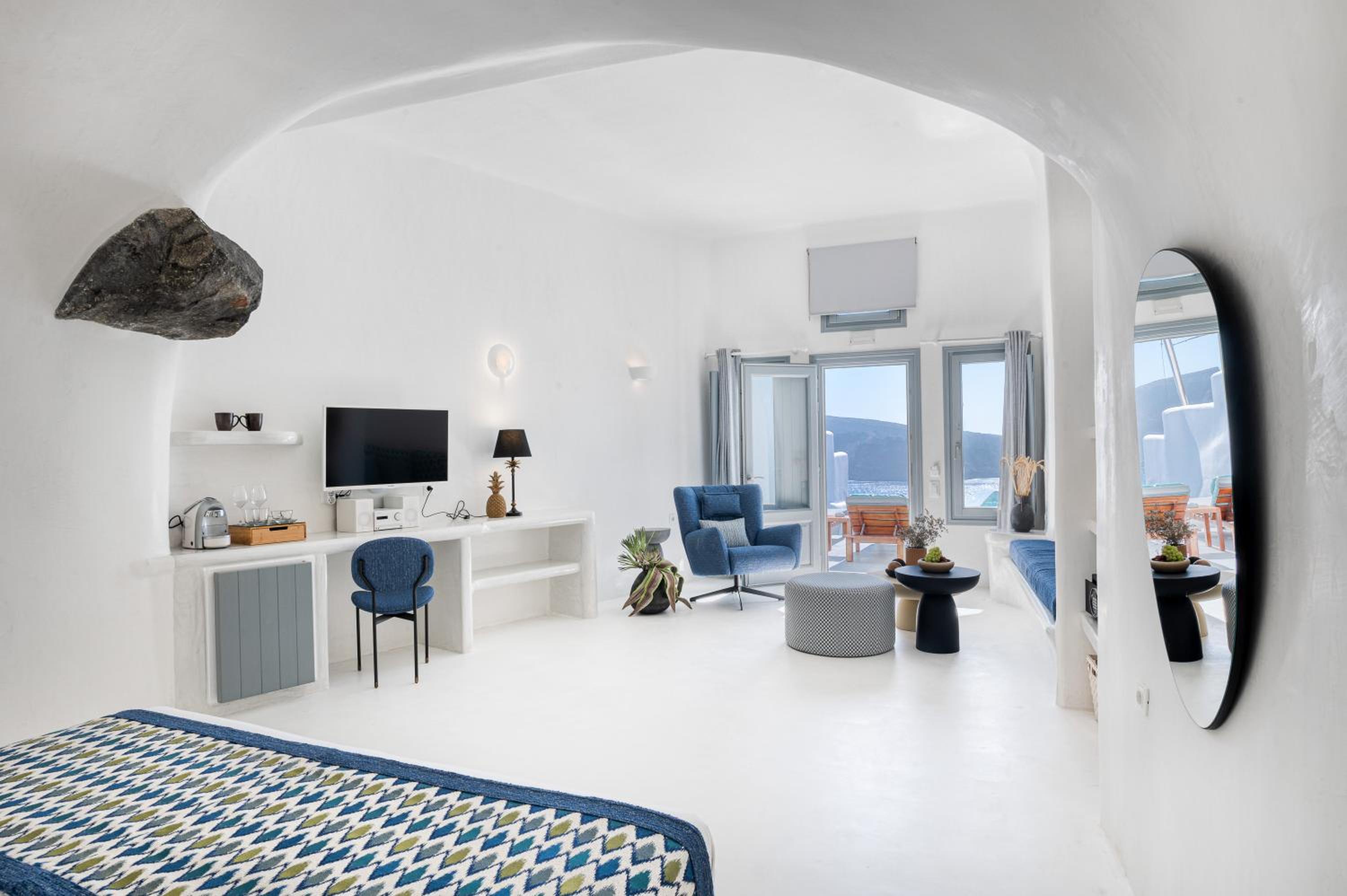 Oia Vacations - Maregio Suites - Property Image 190