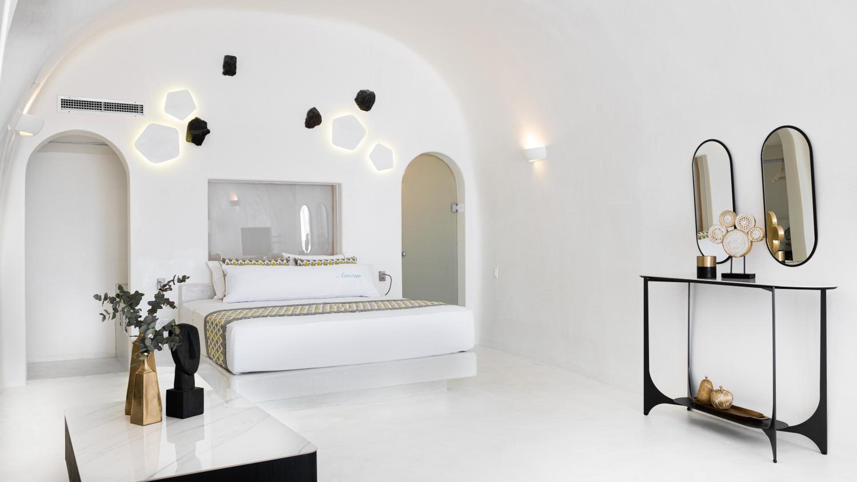 Oia Vacations - Maregio Suites - Property Image 196