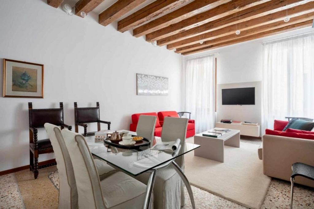 PALAZZO SAN SAMUELE - elegant apartment in San Marco