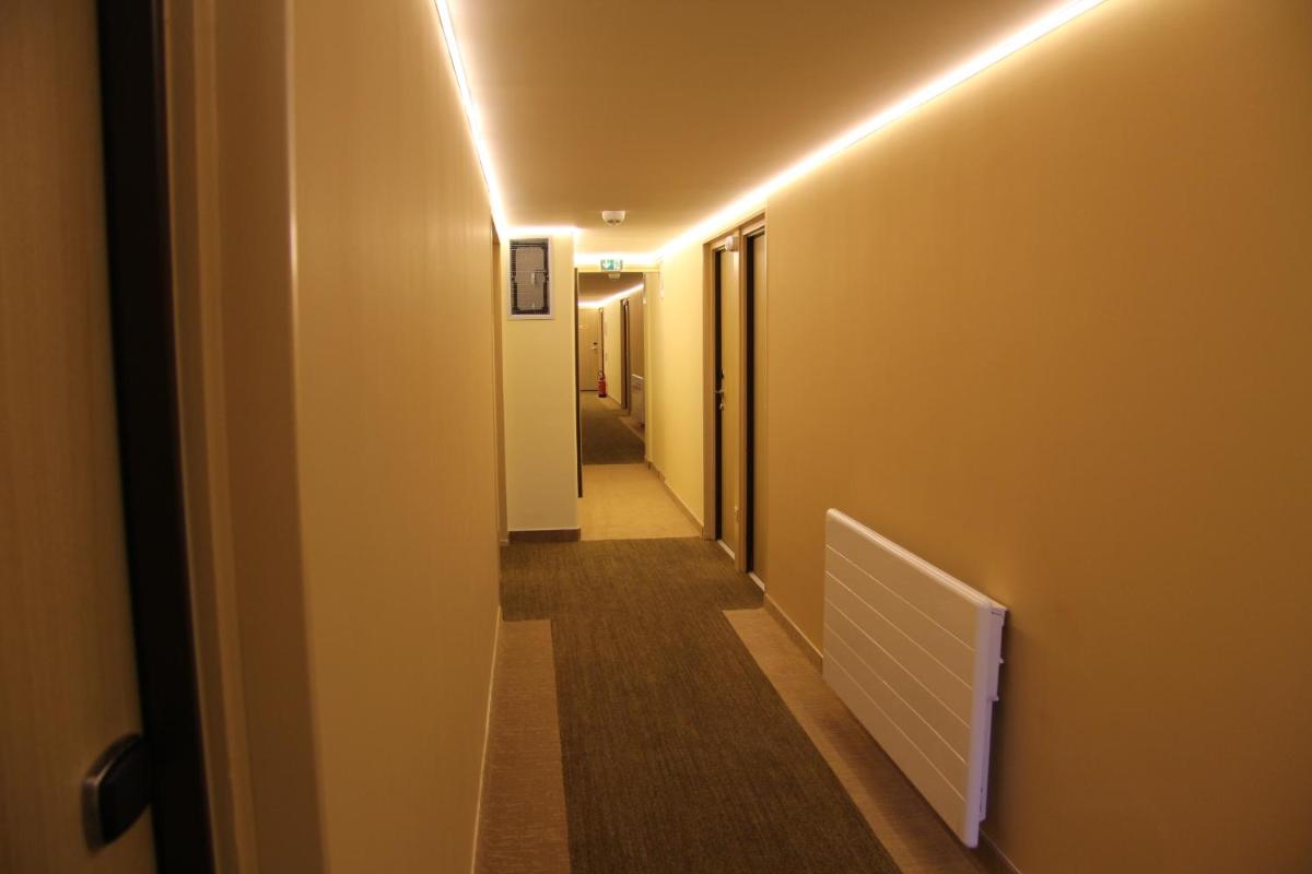 hotel reception