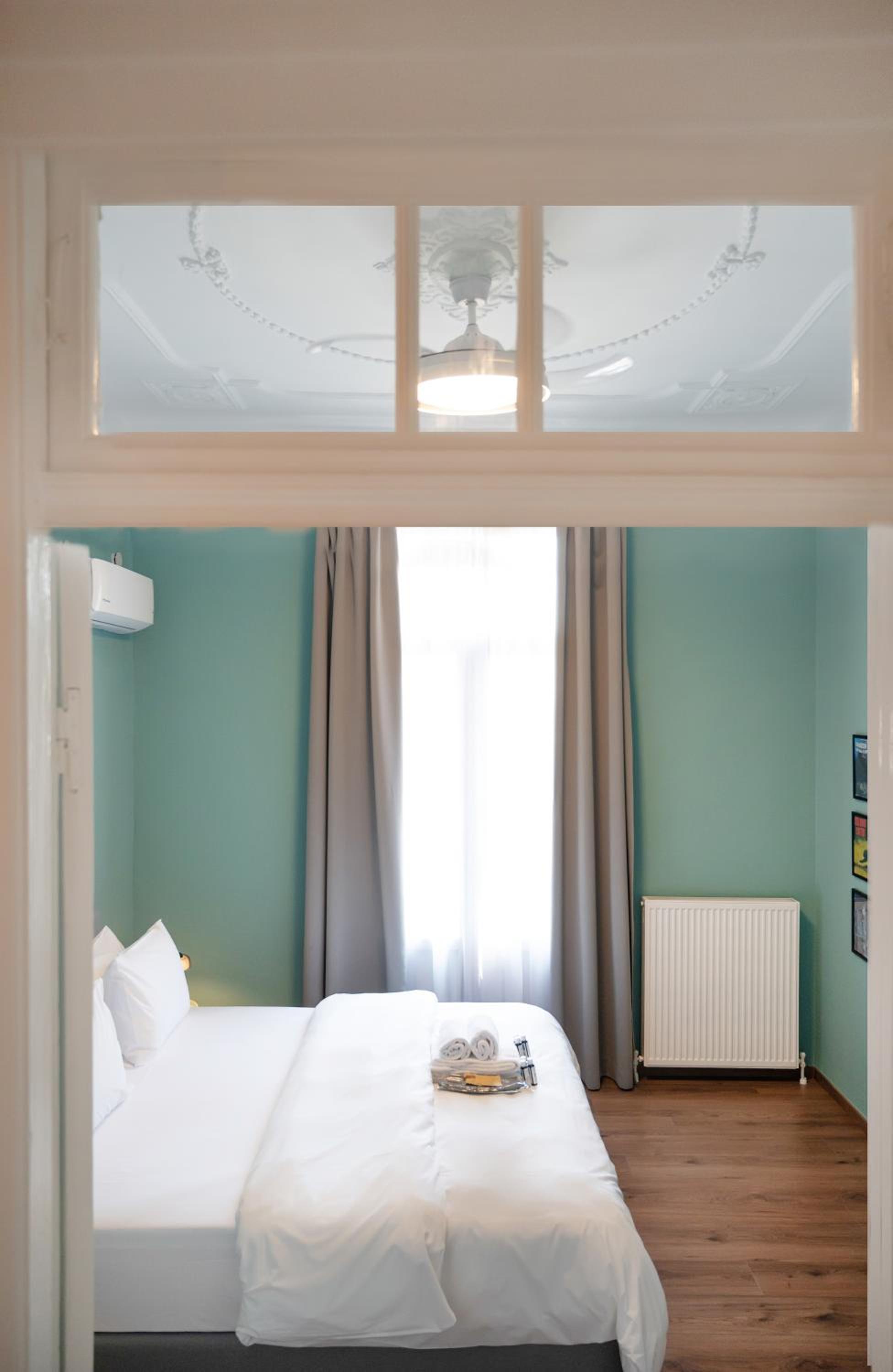 Fandango by halu!, Gorgeous Neoclassical Apartment next to Metro station