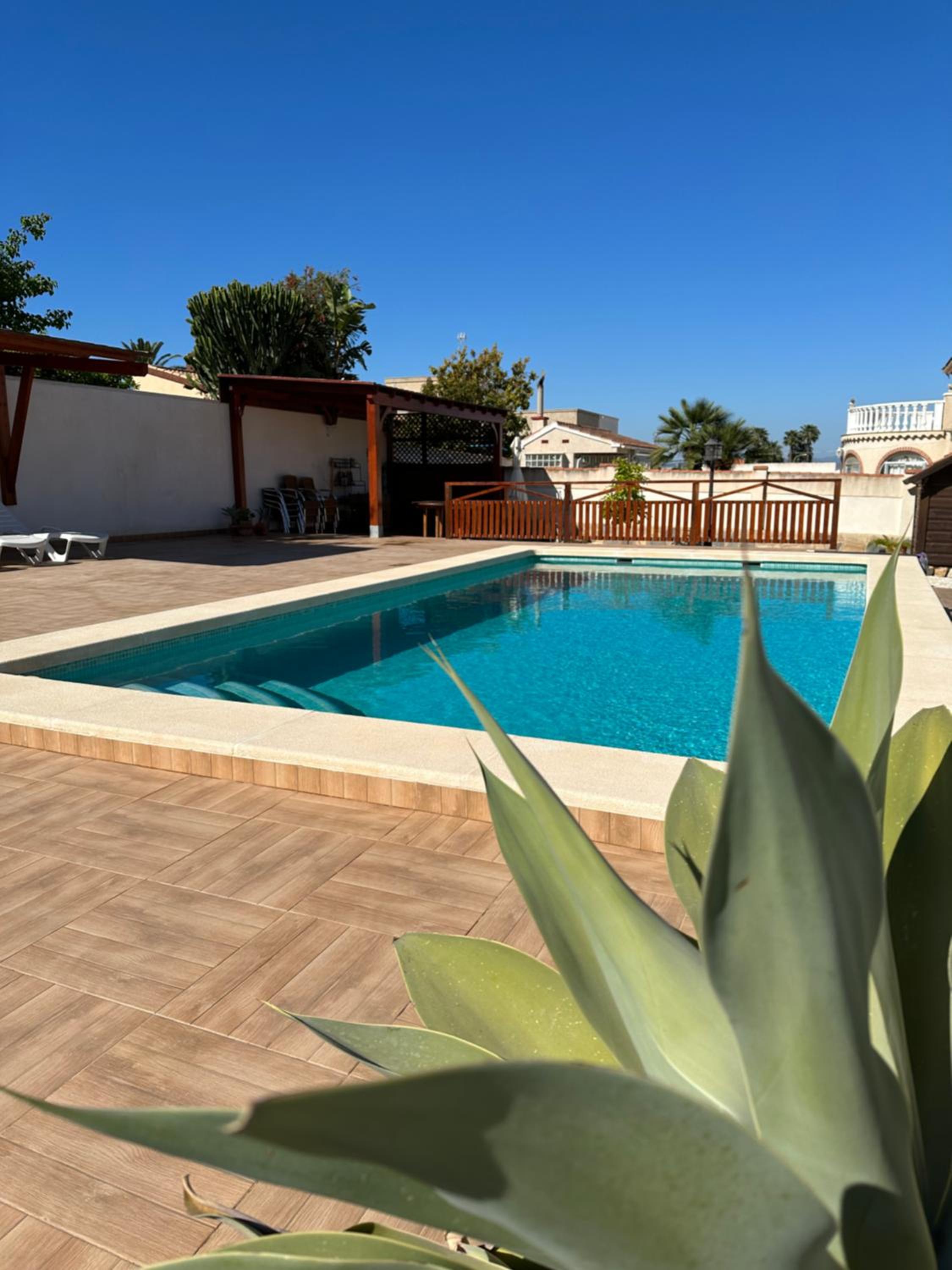 CHALET CON PISCINA PRIVADA