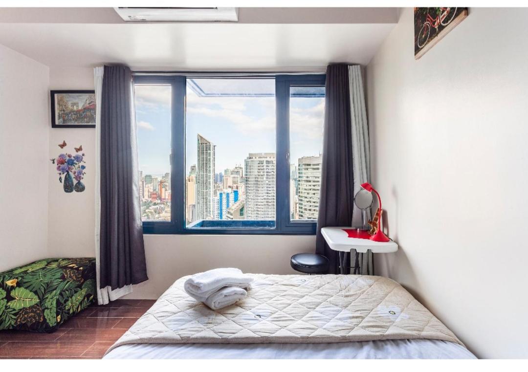 Marivic's Place at Air Residences Makati view 4