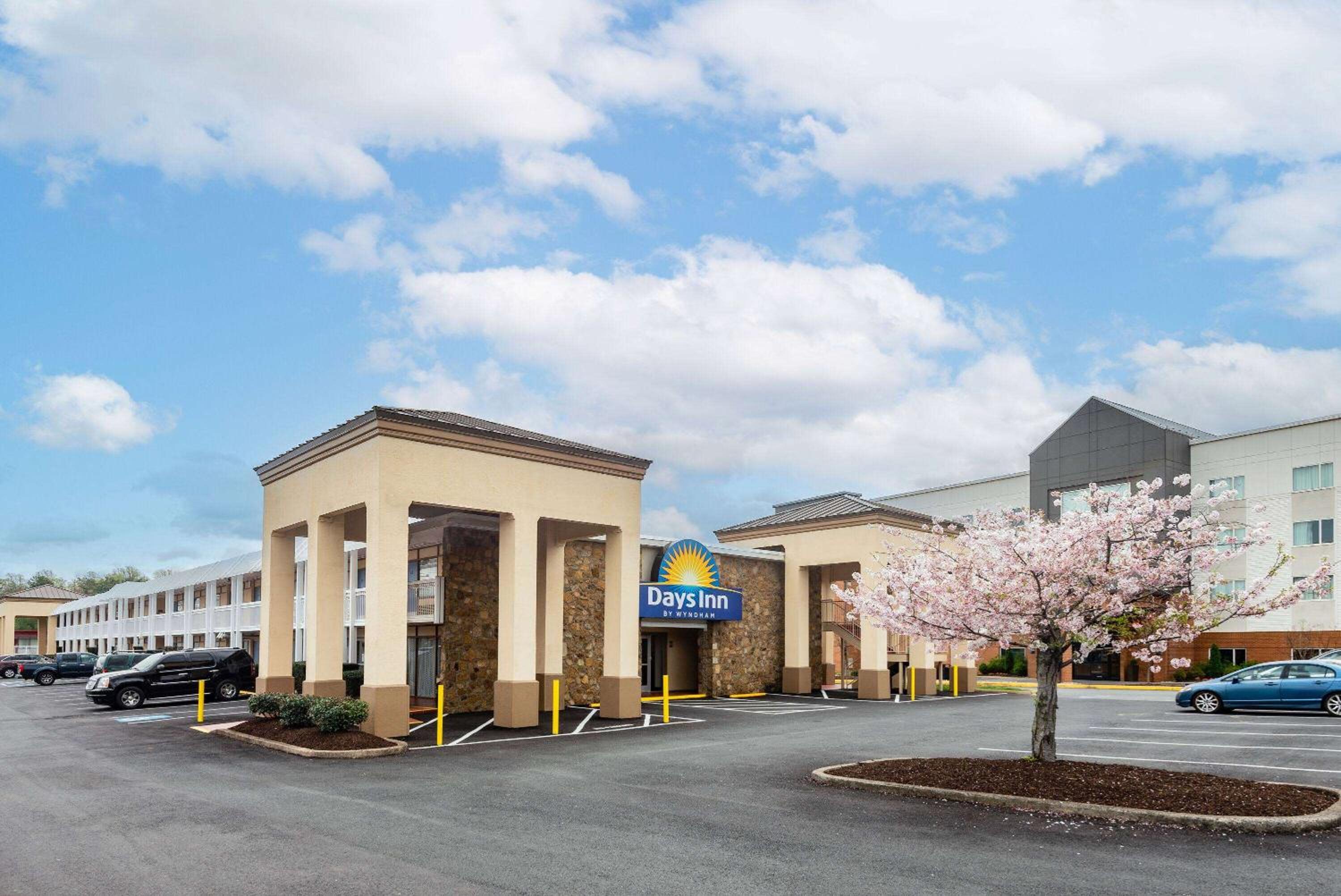 Days Inn by Wyndham Charlottesville/University Area view 3