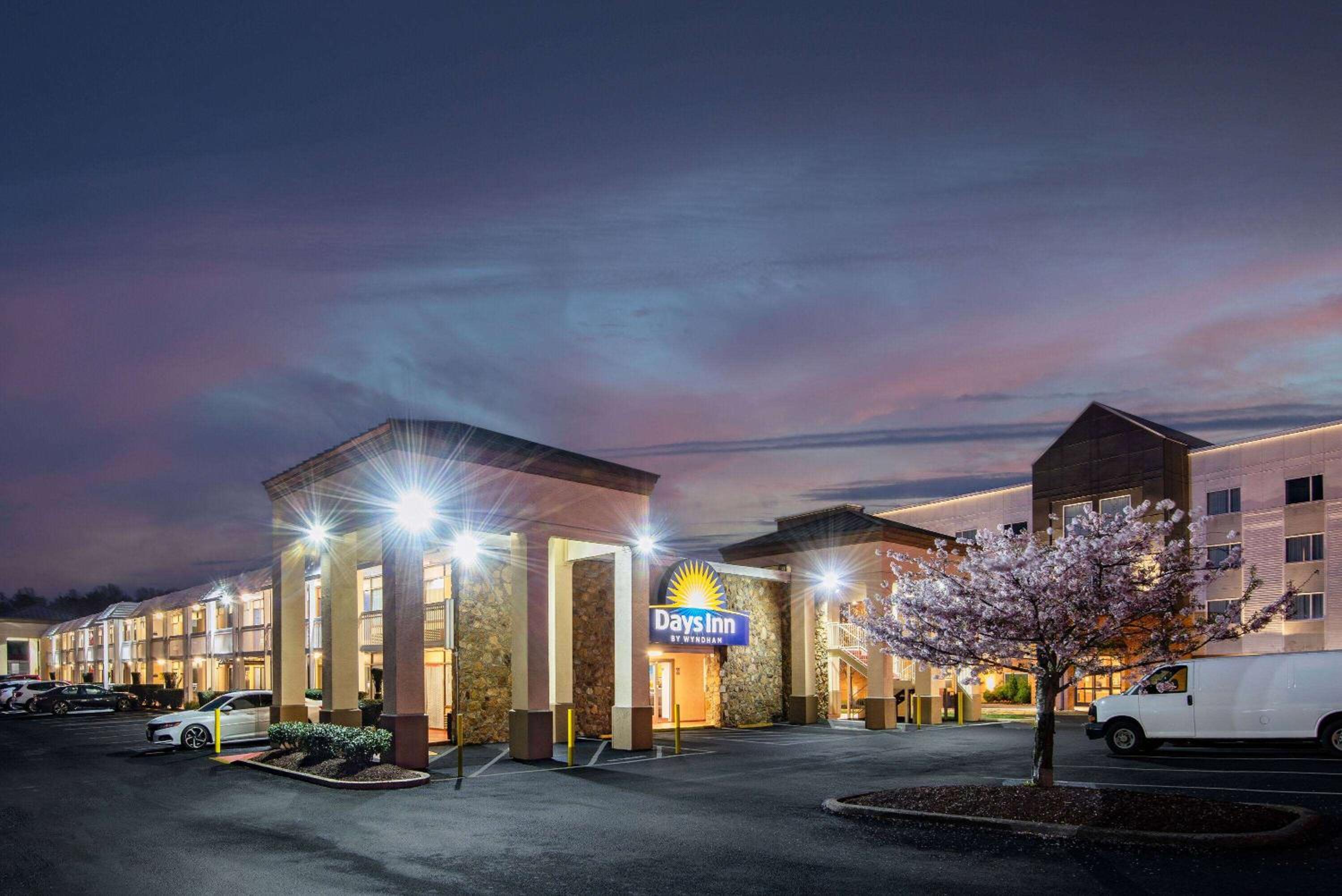 Days Inn by Wyndham Charlottesville/University Area view 5