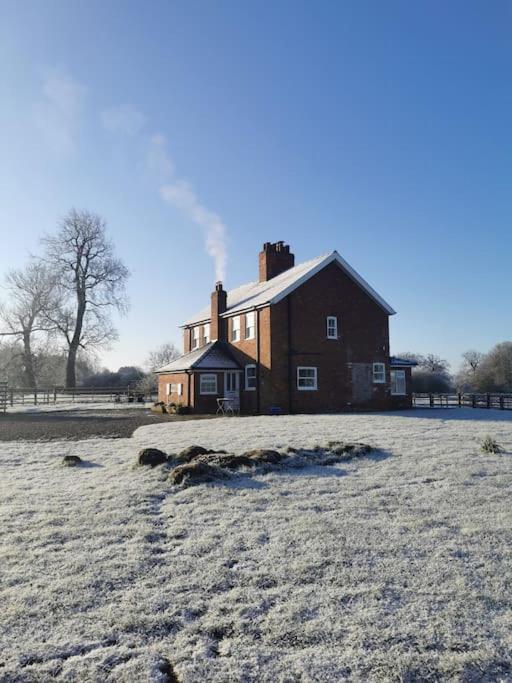 Bainvalley Cottages, Beautiful North Cottage view 4