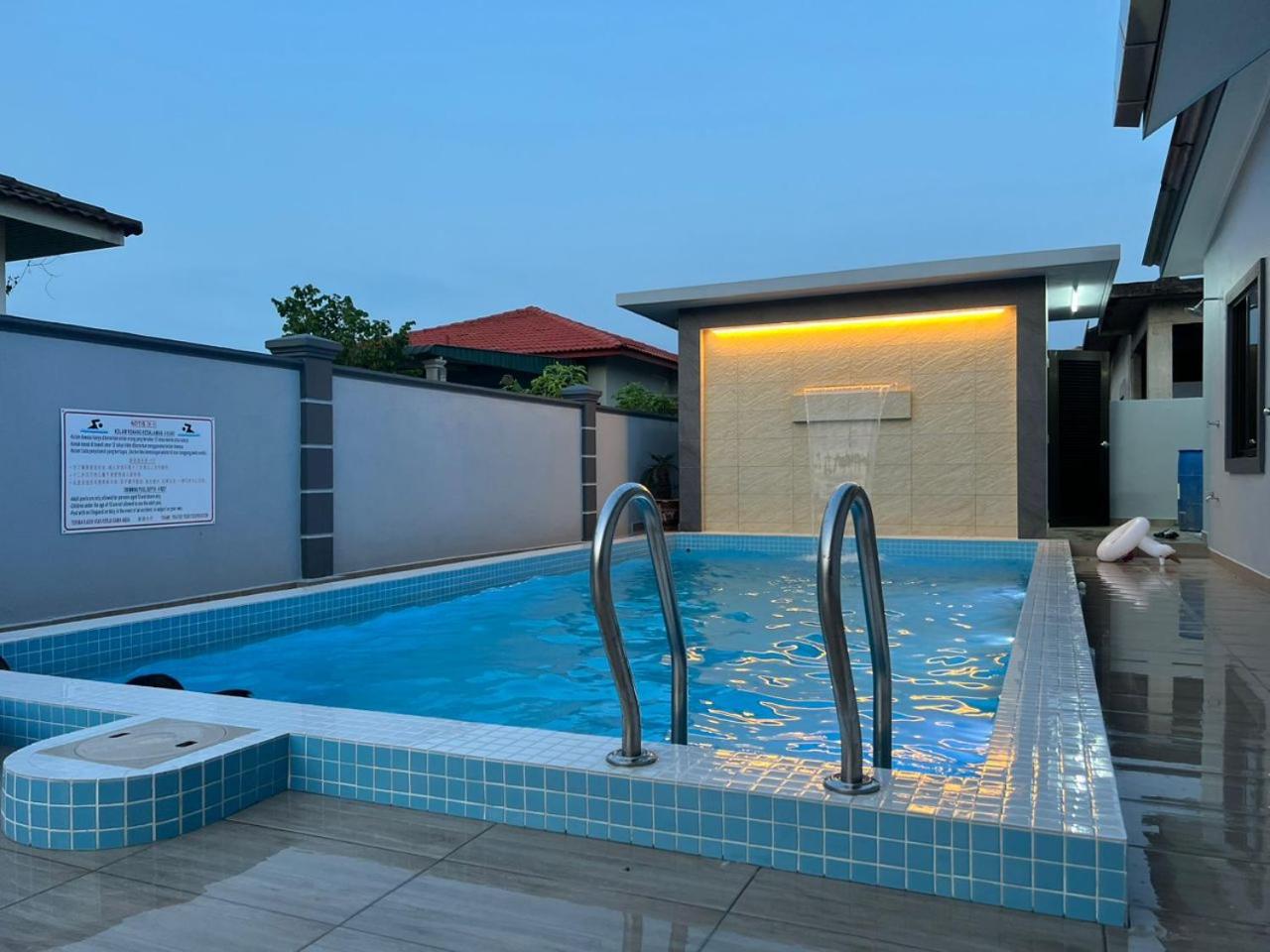 Pantai Dickson Stay 3838 with Private Pool photo 7