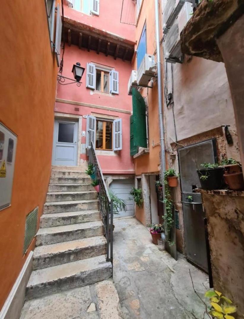 Hotel Apartment City Walls in Old Town of Rovinj - Image 1