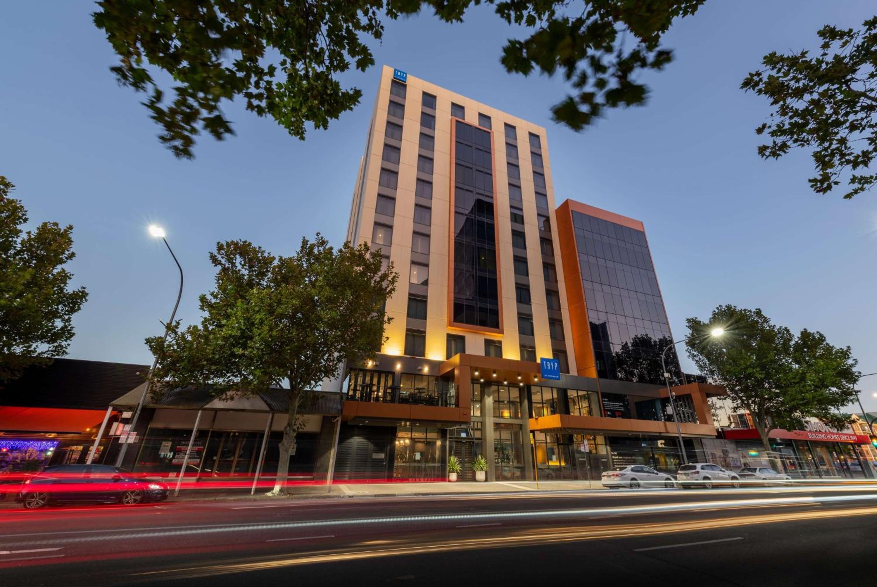 Hotel TRYP by Wyndham Pulteney Street Adelaide - Image 1