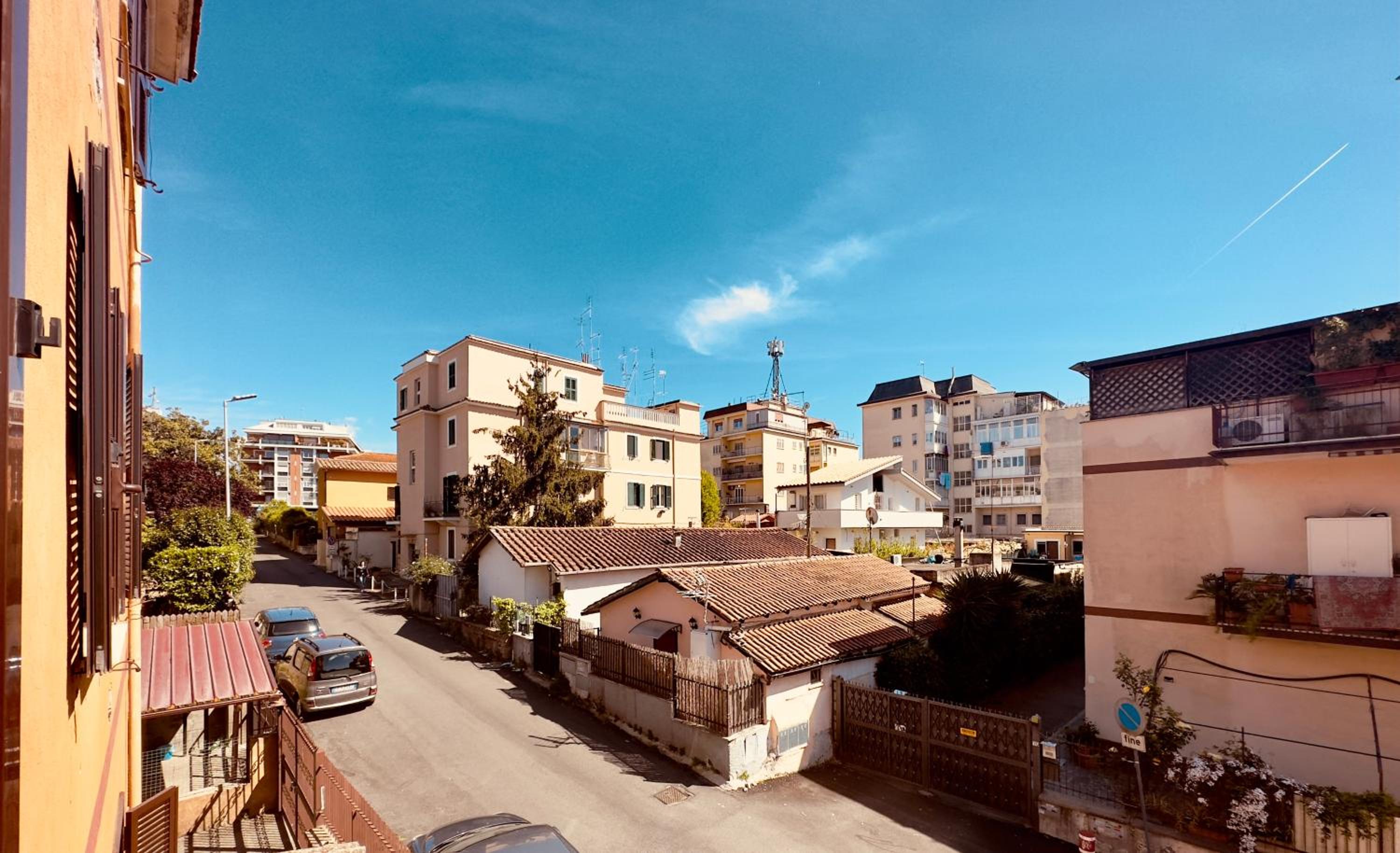 Gemelli-San Pietro-Trastevere-casa con posto auto