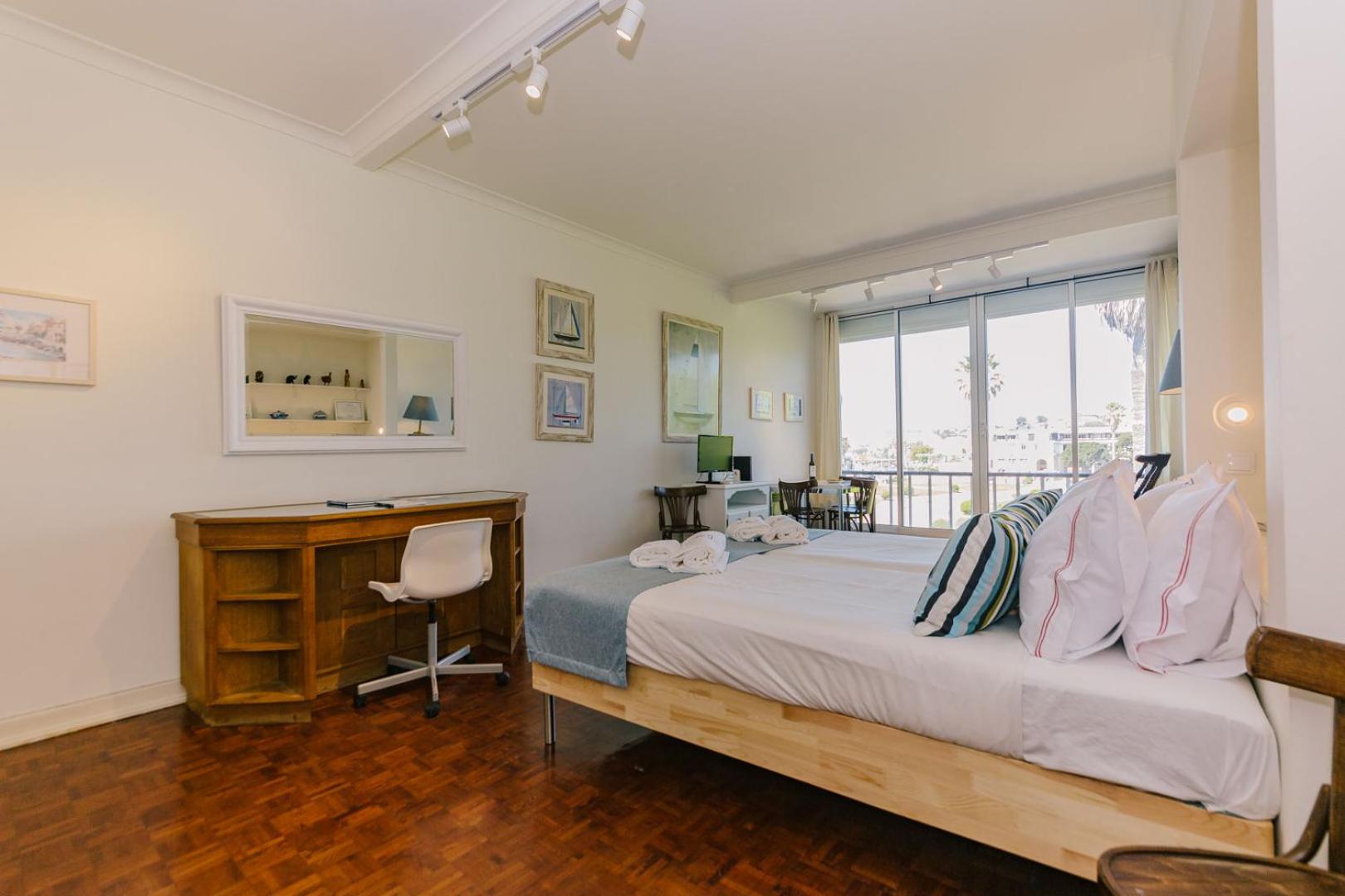 Rent4Rest Estoril Beachfront Apartments