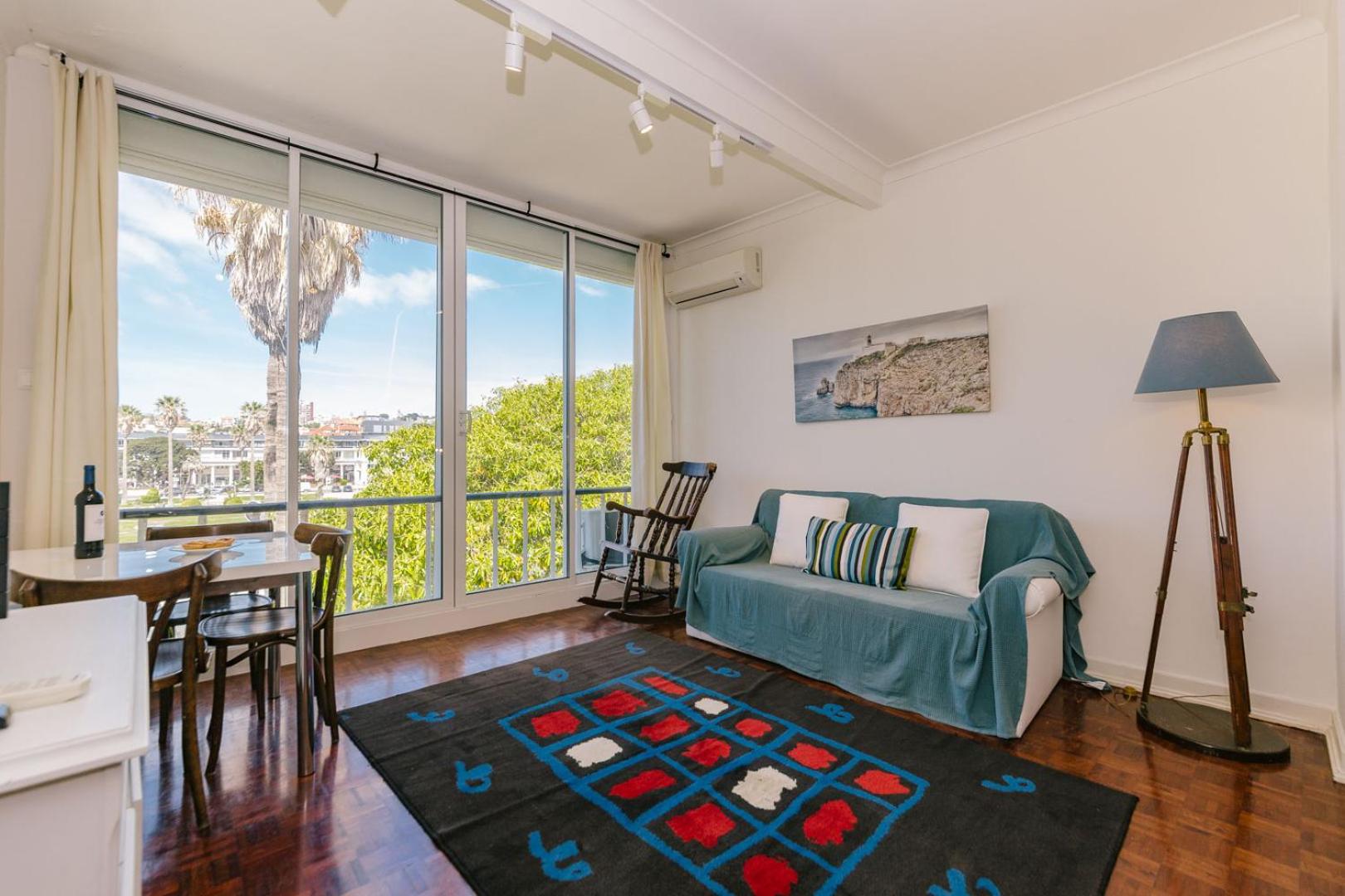 Rent4Rest Estoril Beachfront Apartments