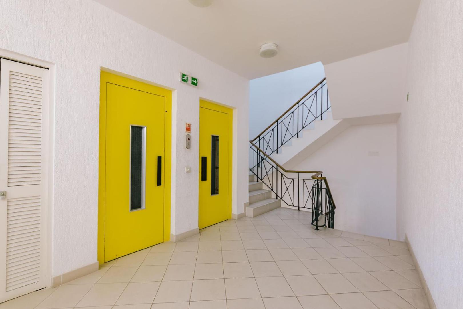 Rent4Rest Estoril Beachfront Apartments