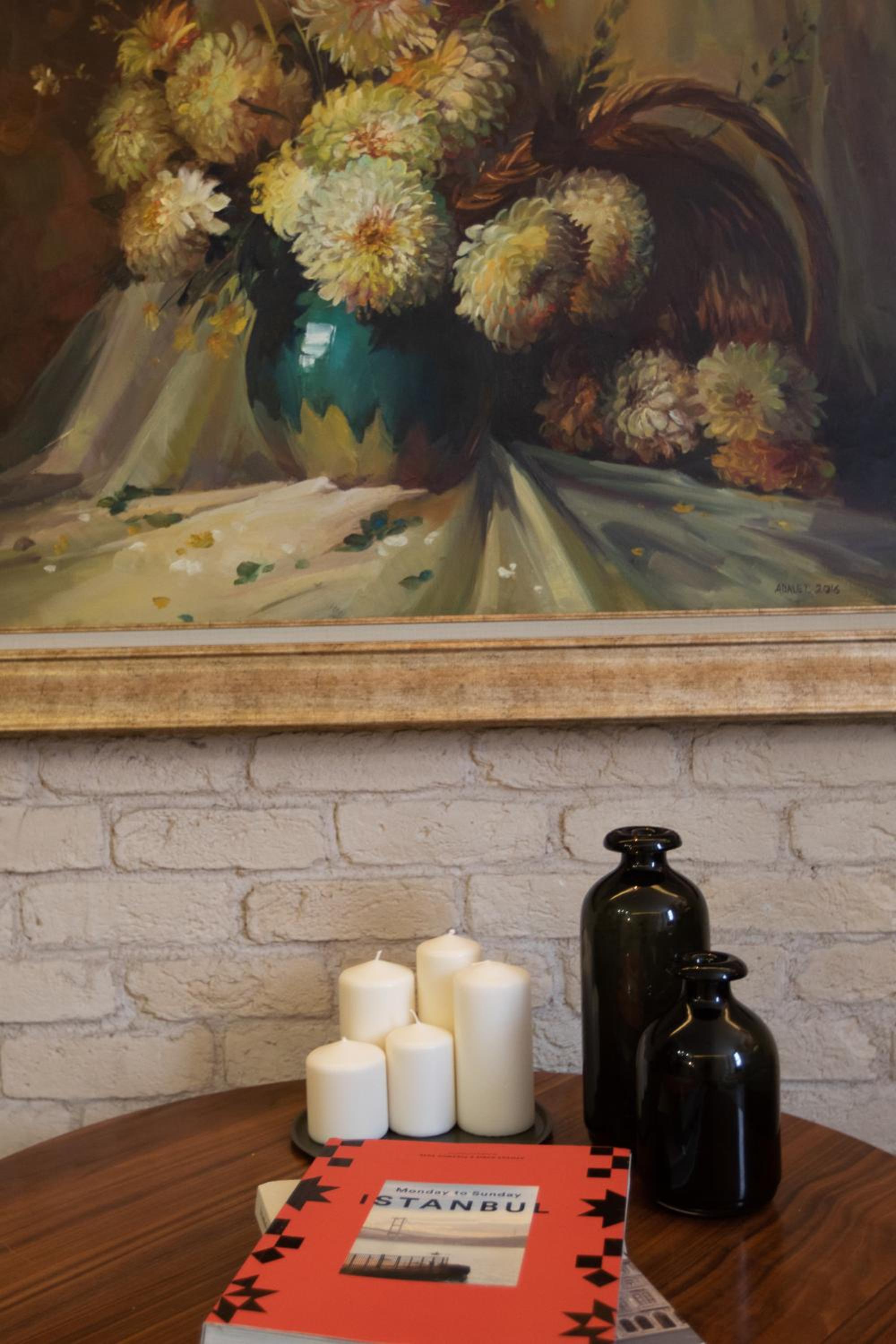 Louis Rooms - Image 38