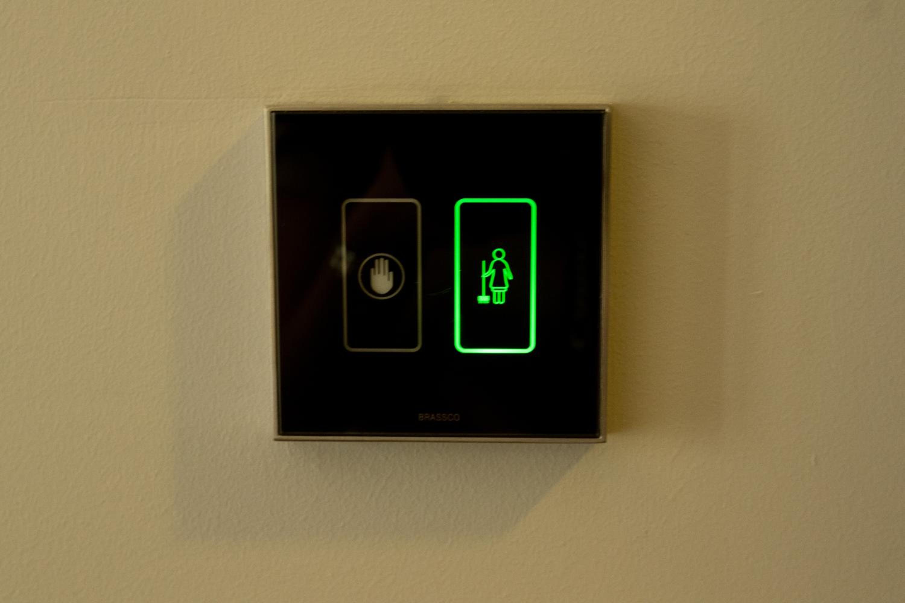 Louis Rooms - Image 36