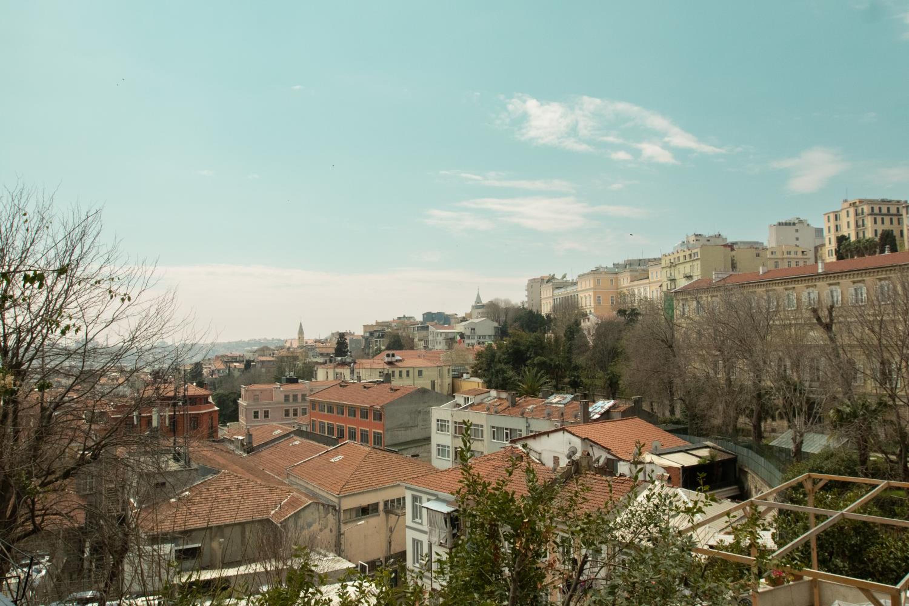 Louis Rooms - Image 35