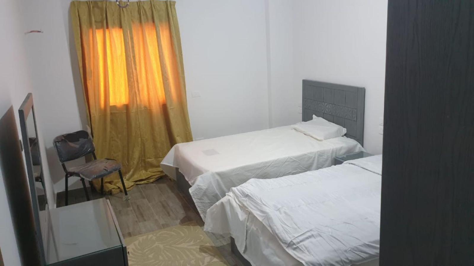 Beautiful semi villa with private entrance in Sheikh Zayed- villa queen