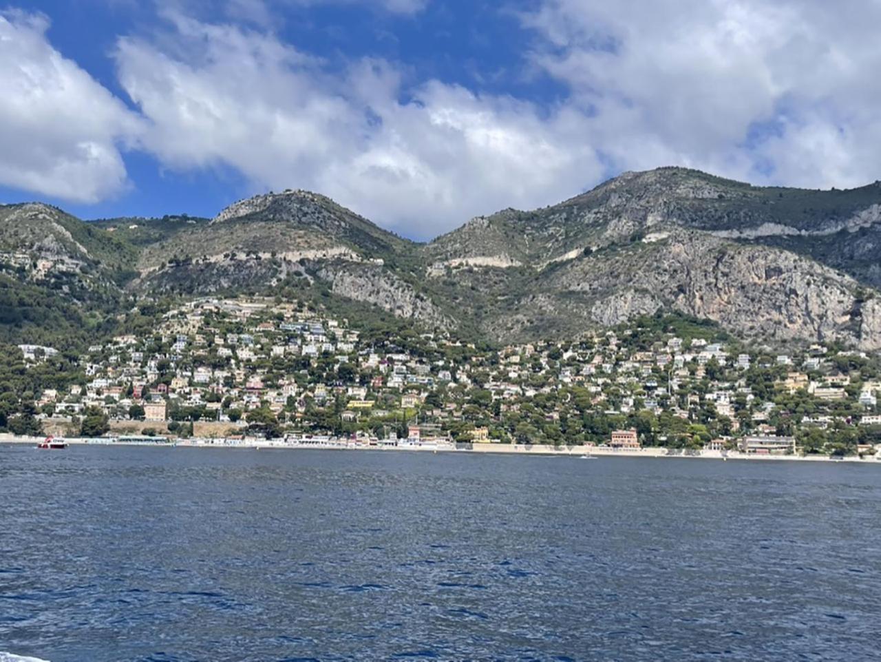 Ezevacances Studio Capuccino vue mer 5 mn plage 7 mn gare Wifi