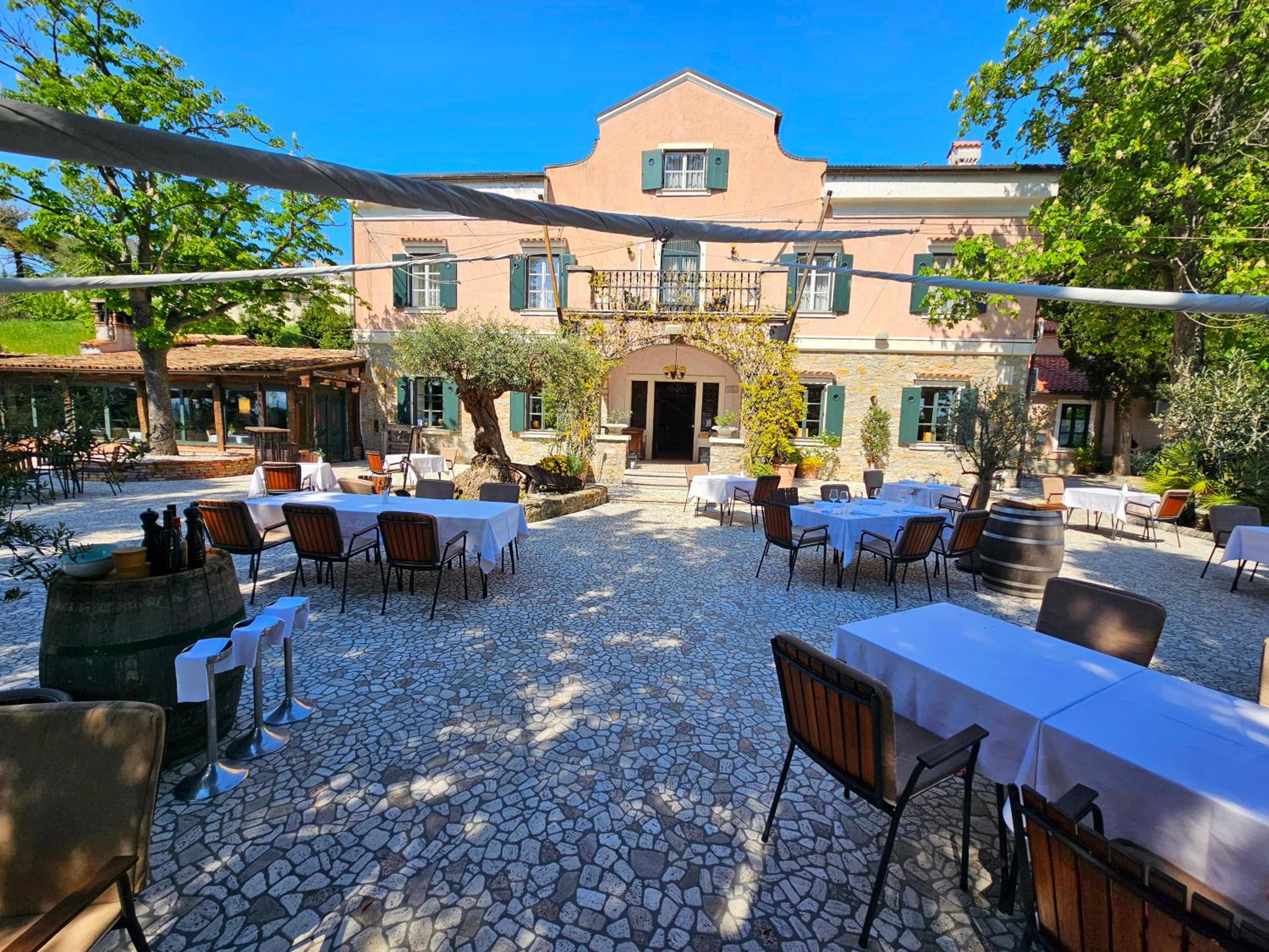 Hotel Villa Andor - Image 1